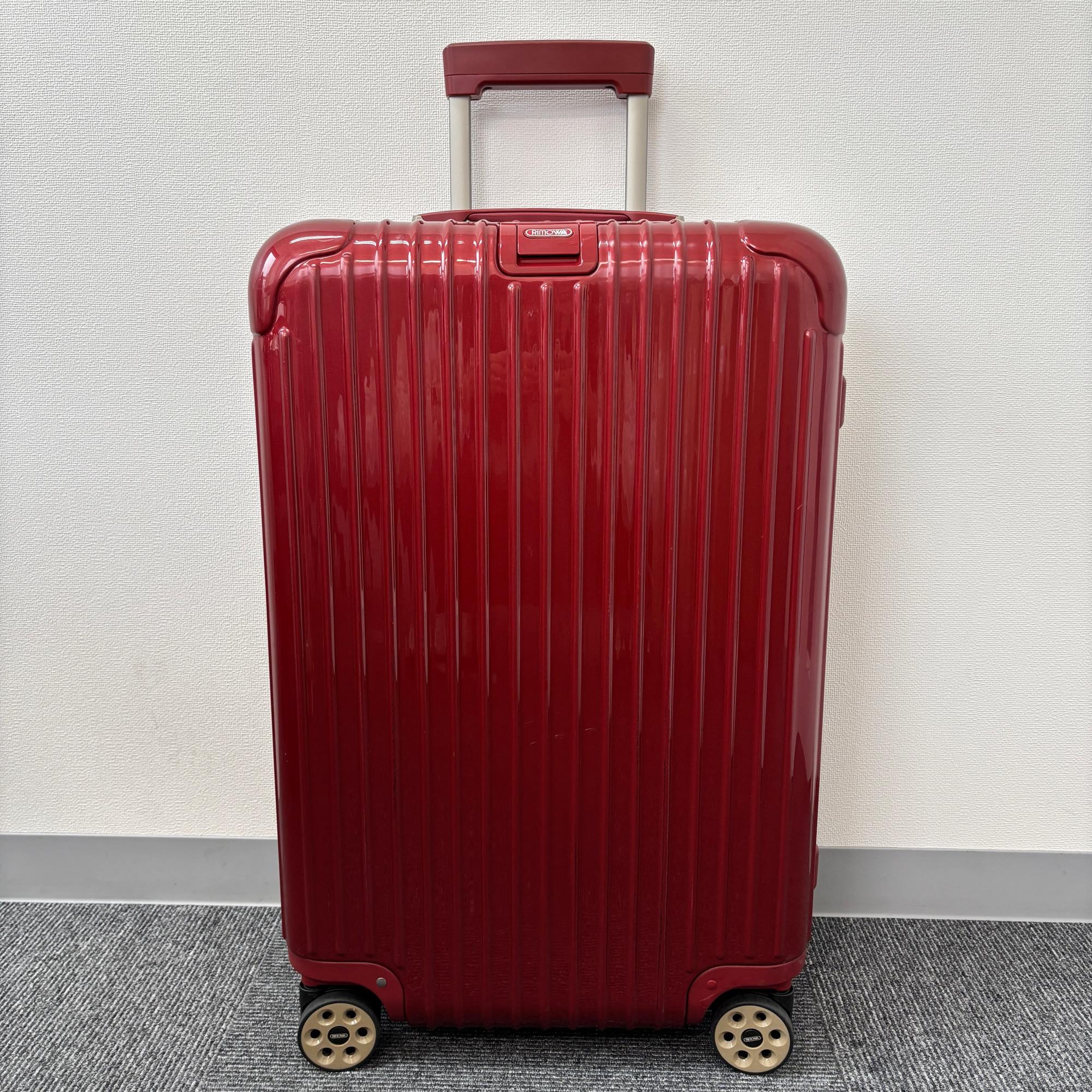 リモワ サルサ デラックス　830.63　61リットル　中古美品　4輪