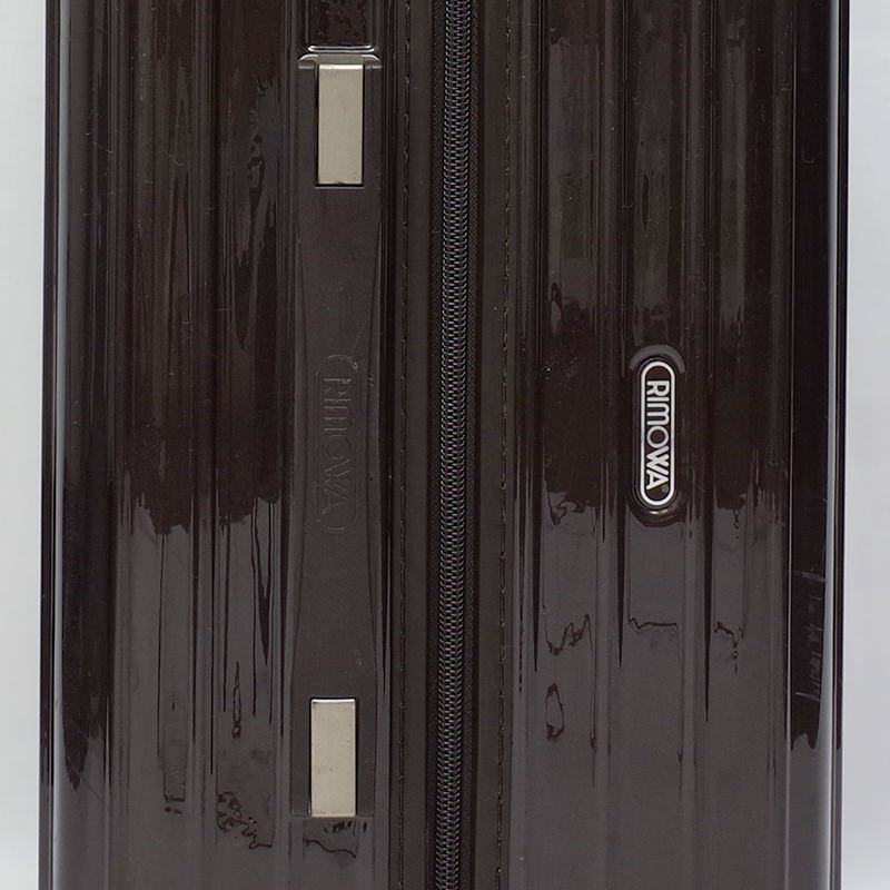 リモワ サルサ デラックス　830.63　61リットル　中古美品　4輪