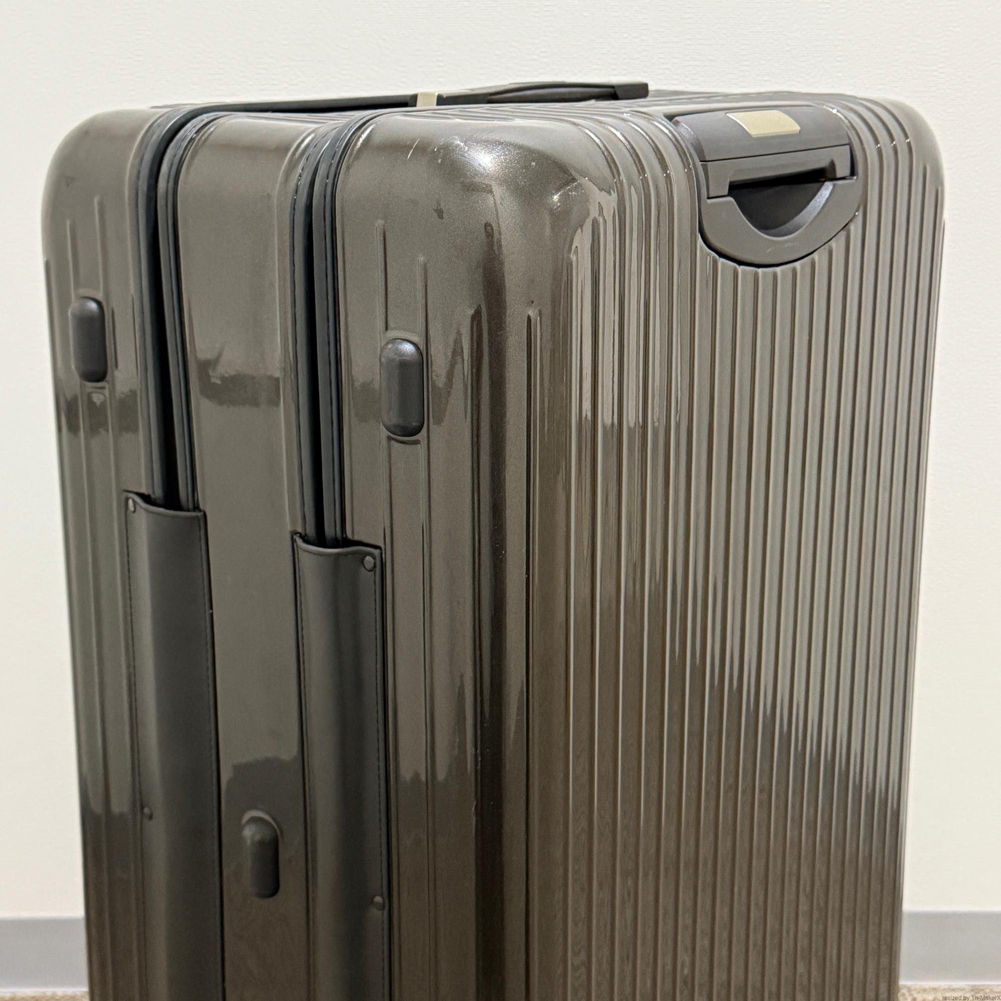 リモワ　サルサデラックス　3Suiter　830.80.33.4　中古美品　128リットル　4輪