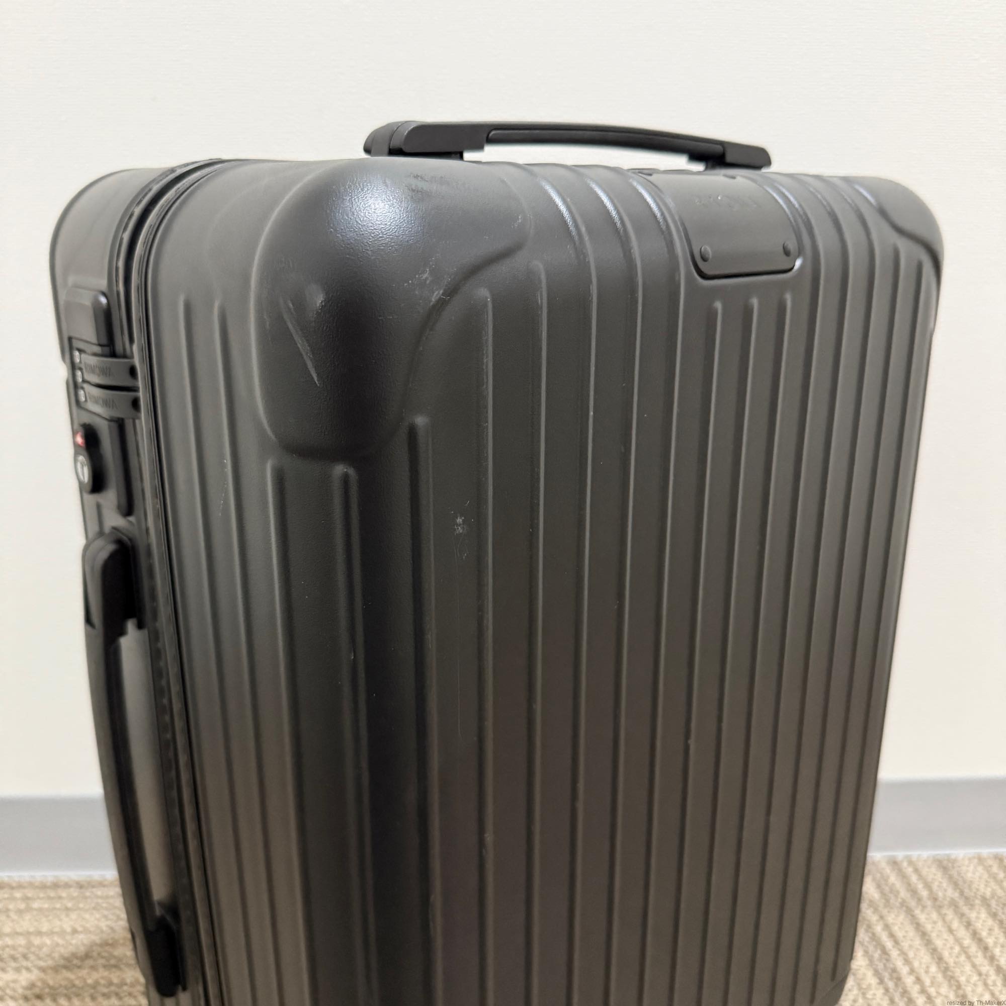 リモワ　エッセンシャル　キャビン　832.53.63.1　中古美品　36L　マットブラック