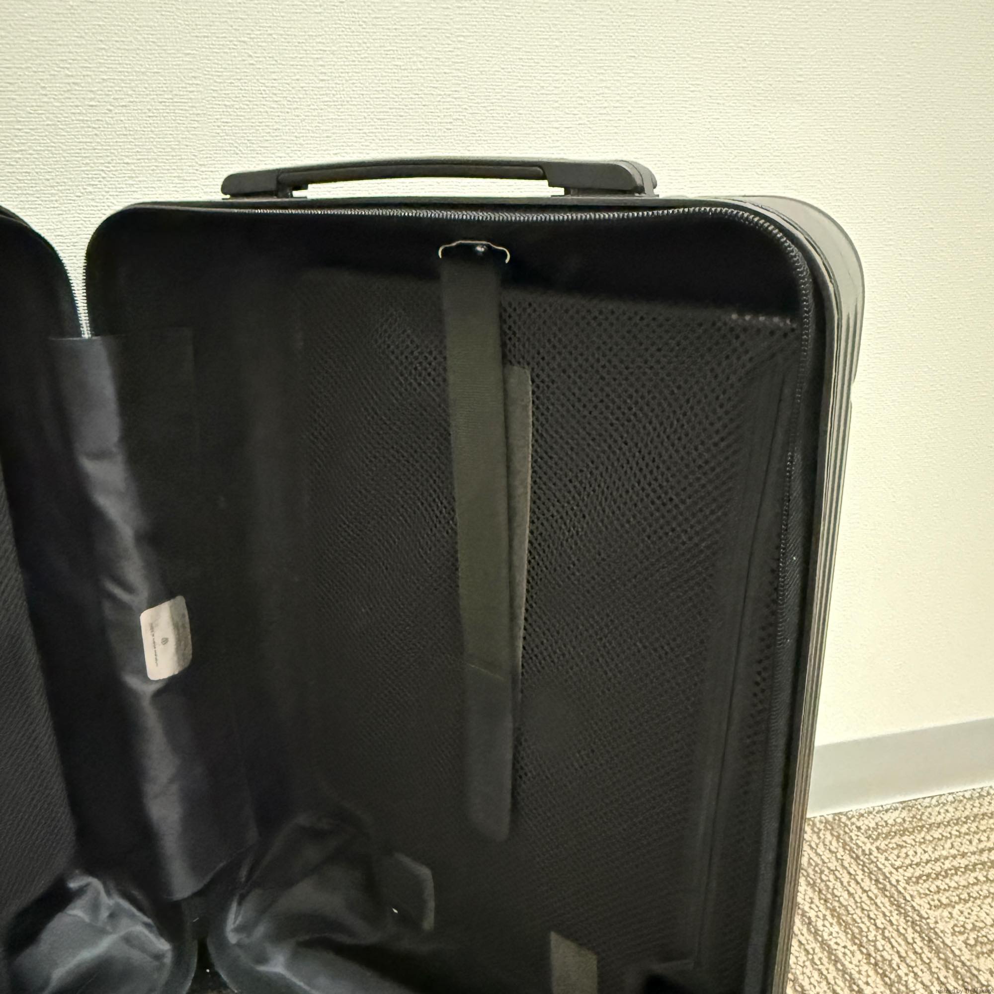 リモワ　エッセンシャル　キャビン　832.53.63.1　中古美品　36L　マットブラック