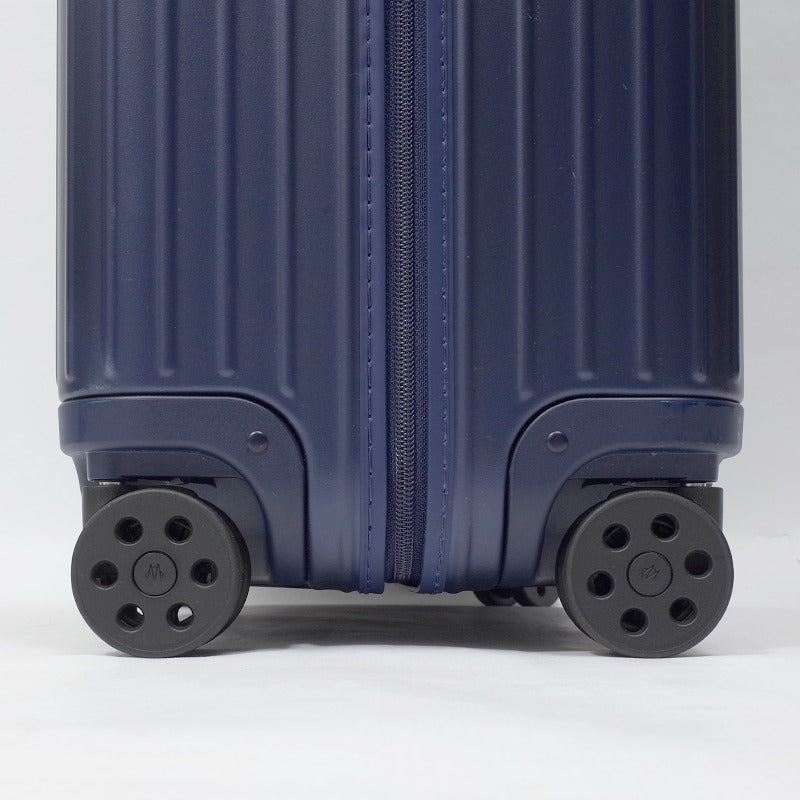 リモワ エッセンシャル 832.73 チェックインL 85L 中古美品 グロスホワイト