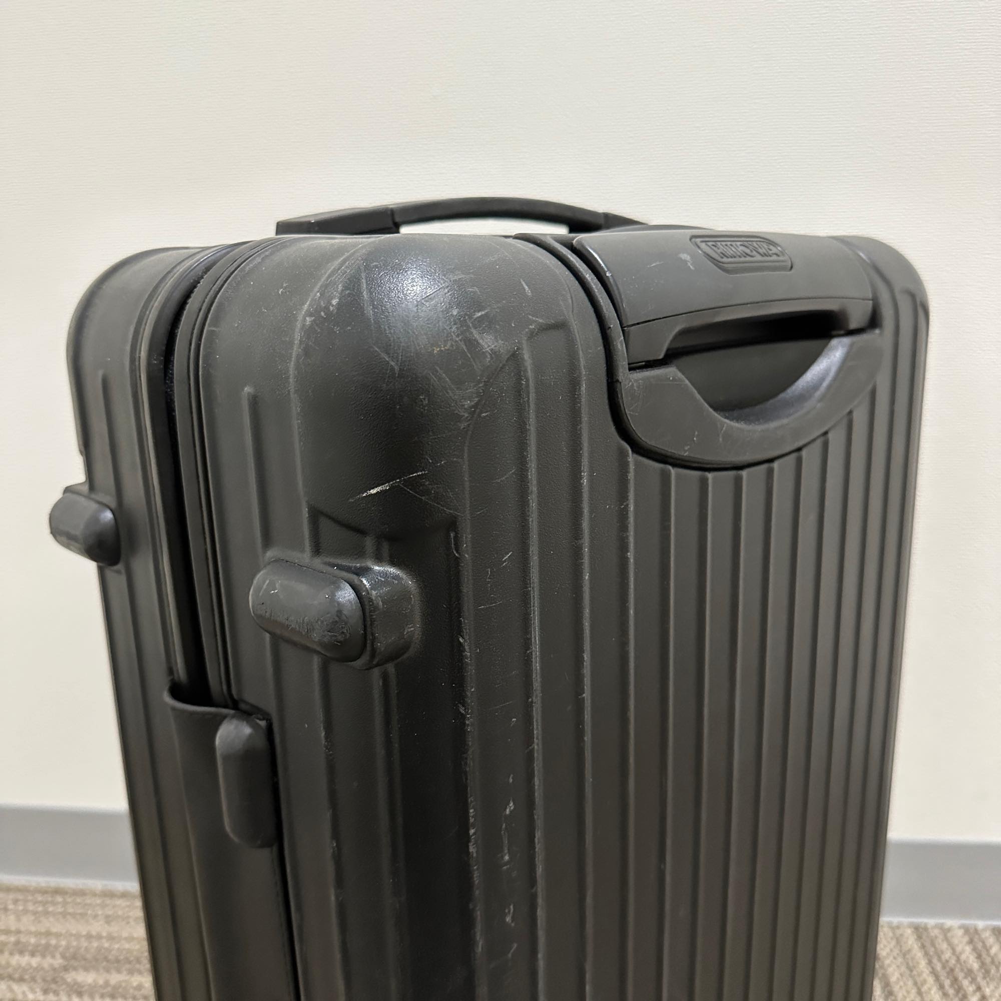 リモワ サルサ 834.52 中古商品 35リットル 4輪 – リモワ(RIMOWA)専門