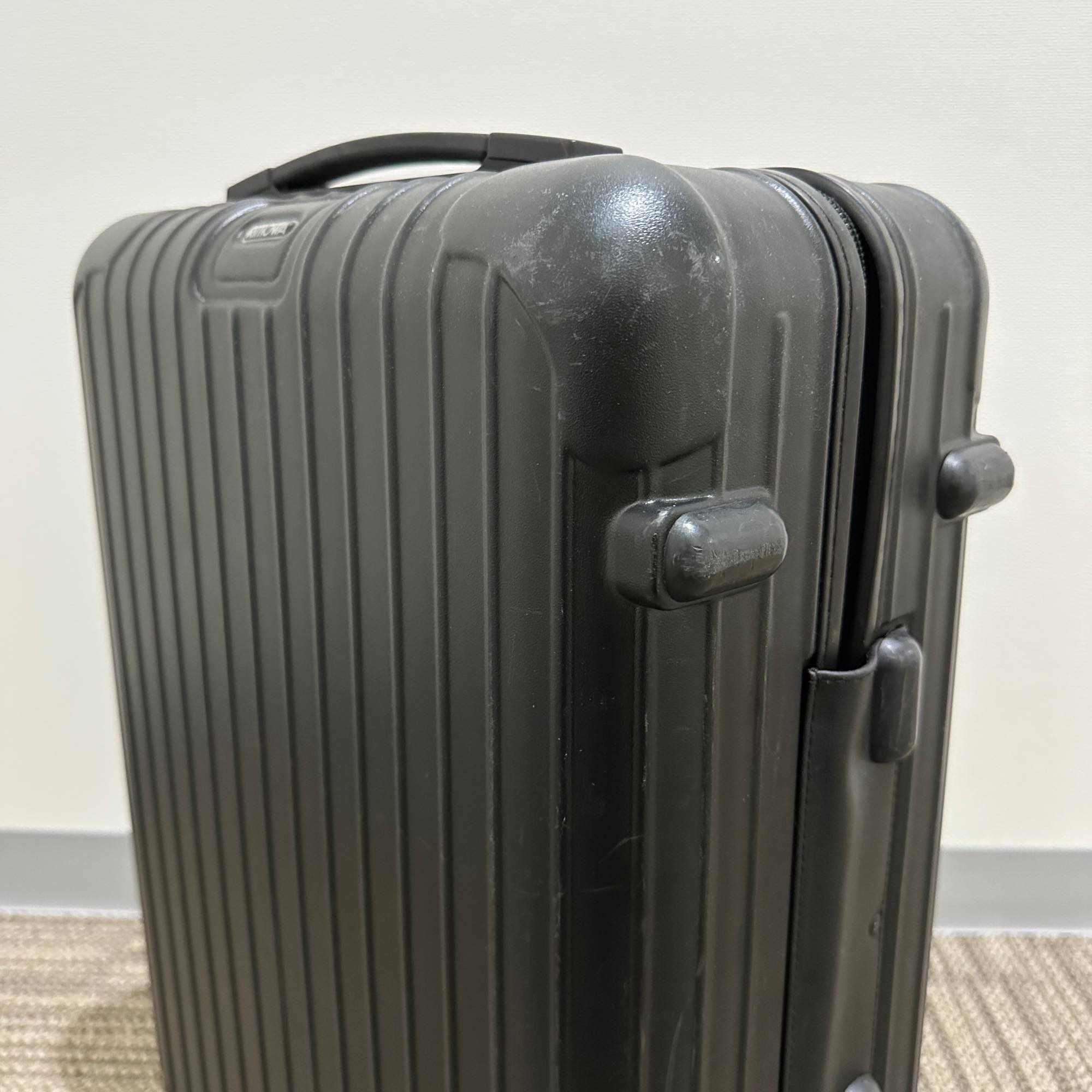 リモワ サルサ 834.52 中古商品 35リットル 4輪 – リモワ(RIMOWA)専門