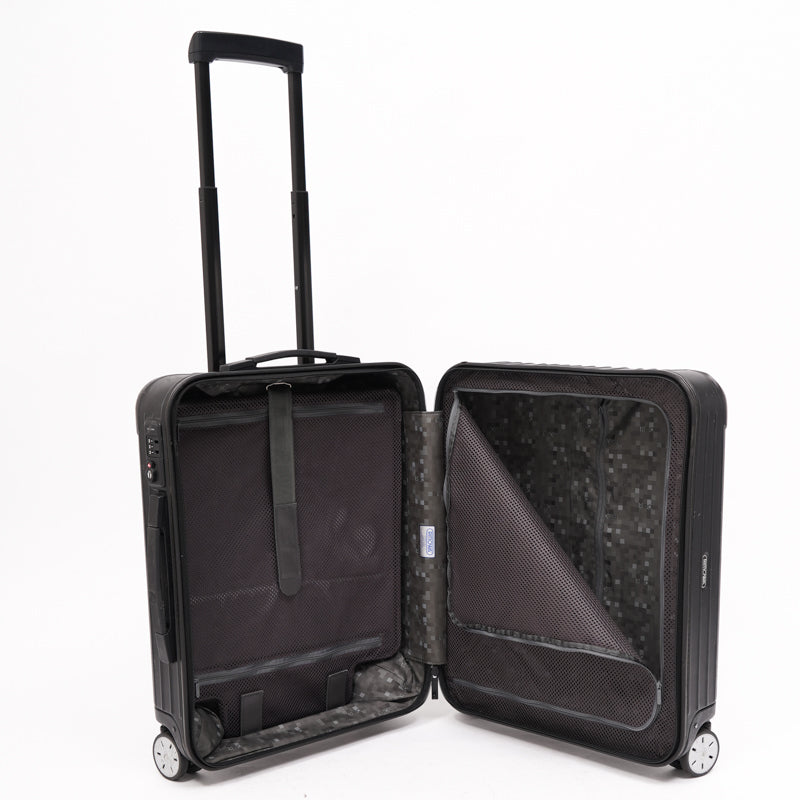 リモワ　サルサ　834.56　47リットル　中古商品　4輪