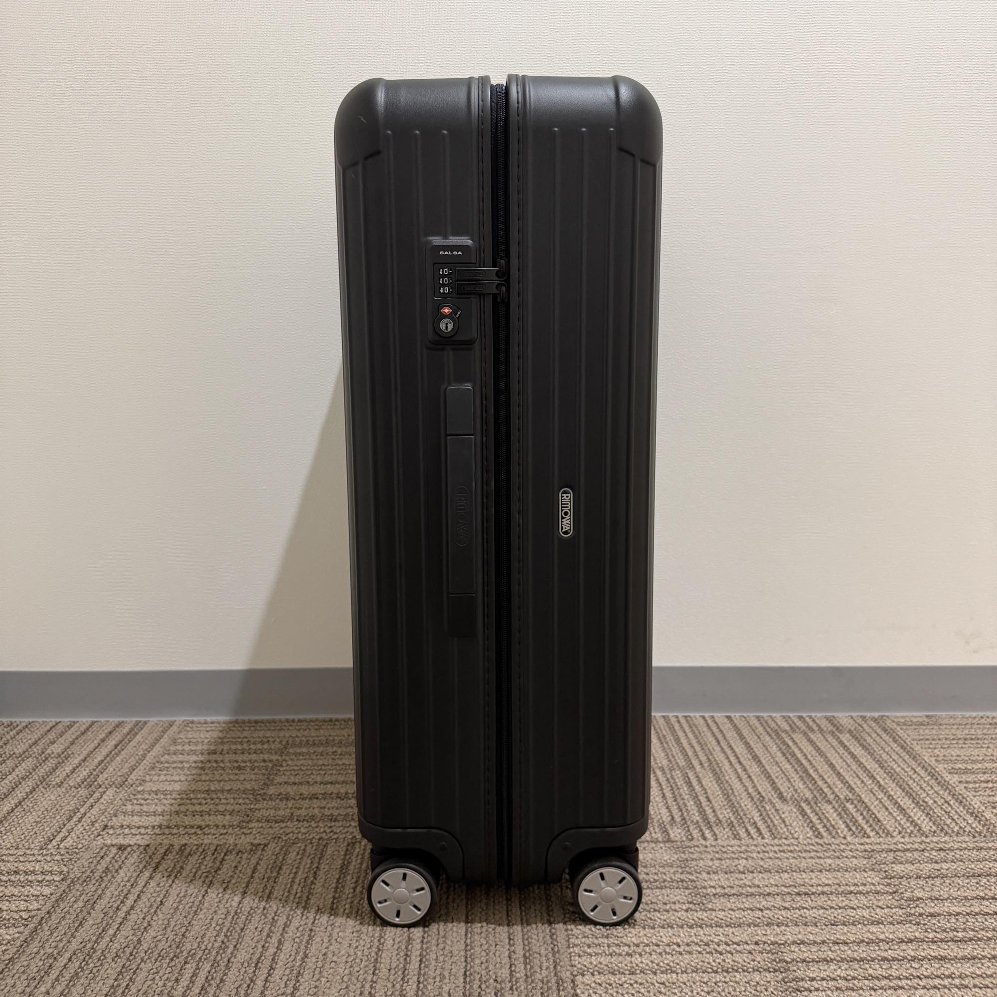リモワ　サルサ　834.73.11.3　中古美品　98リットル　4輪