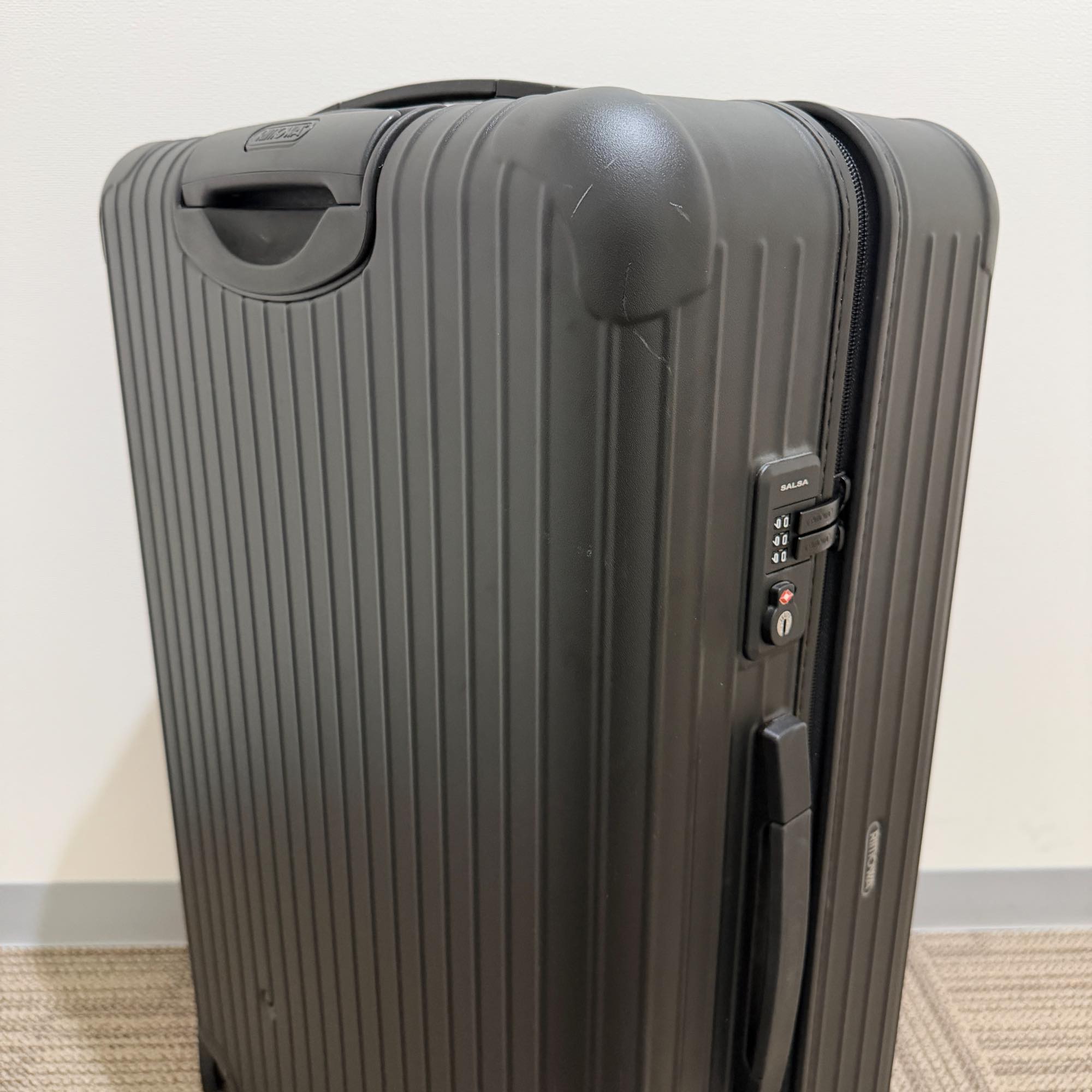 リモワ　サルサ　834.73.11.3　中古美品　98リットル　4輪