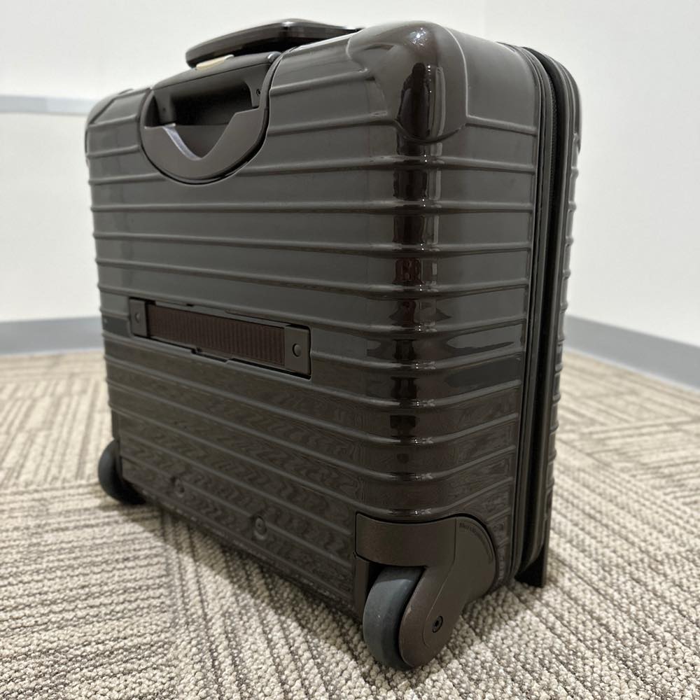 リモワ　サルサデラックス　852.40 　中古美品　25リットル　2輪