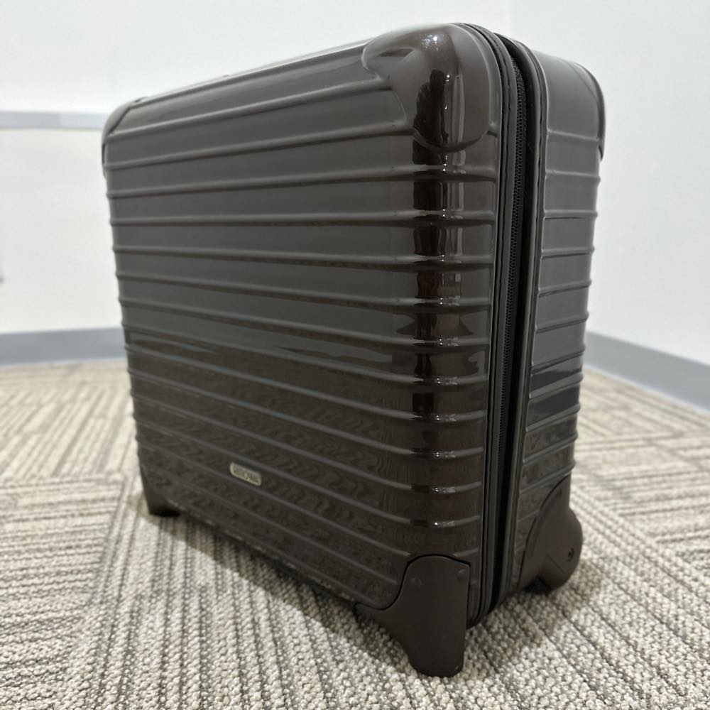 リモワ　サルサデラックス　852.40 　中古美品　25リットル　2輪