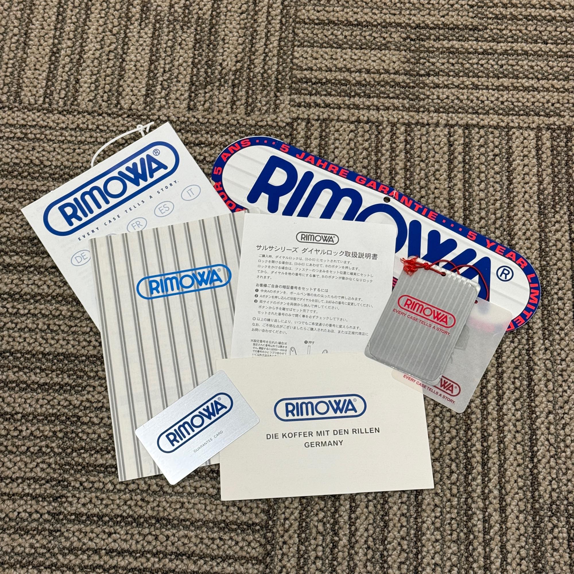 リモワ　サルサ　857.63　中古美品　60リットル　2輪