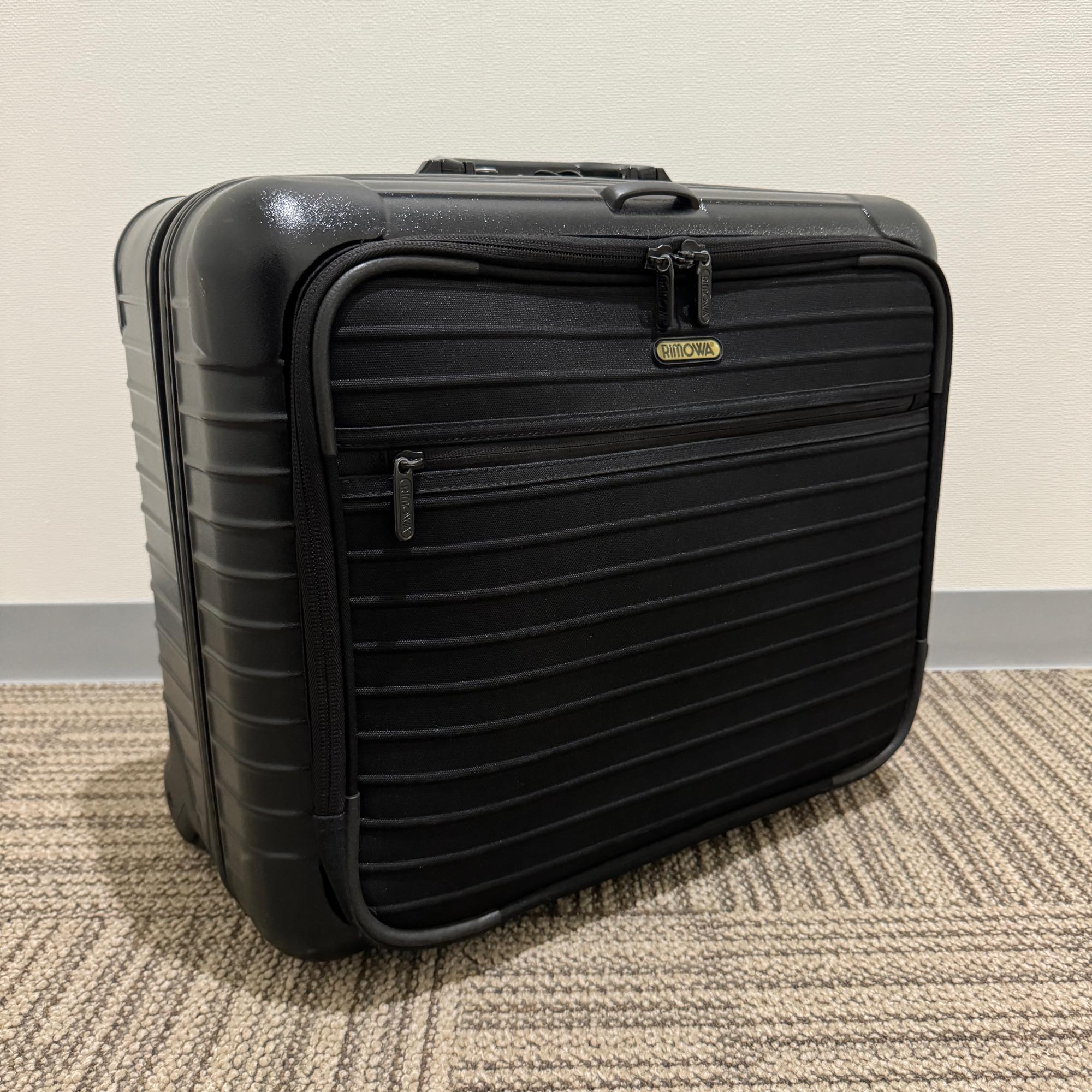 RIMOWA リモワ ビジネストローリー 2輪 ボレロ ブラック 861.50 リモワ ボレロ 861.50 39リットル 2輪 – リモワ(RIMOWA)専門通販サイト