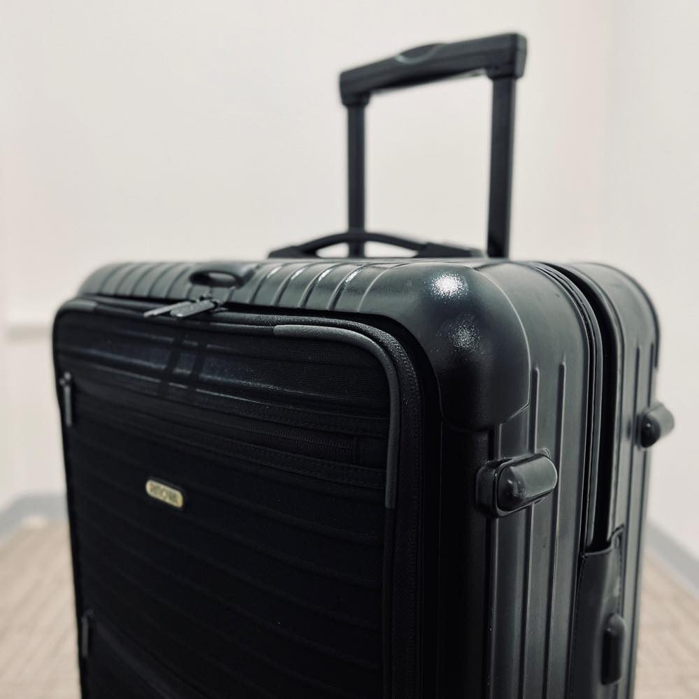 リモワ　ボレロ　861.63　中古商品　63リットル　4輪