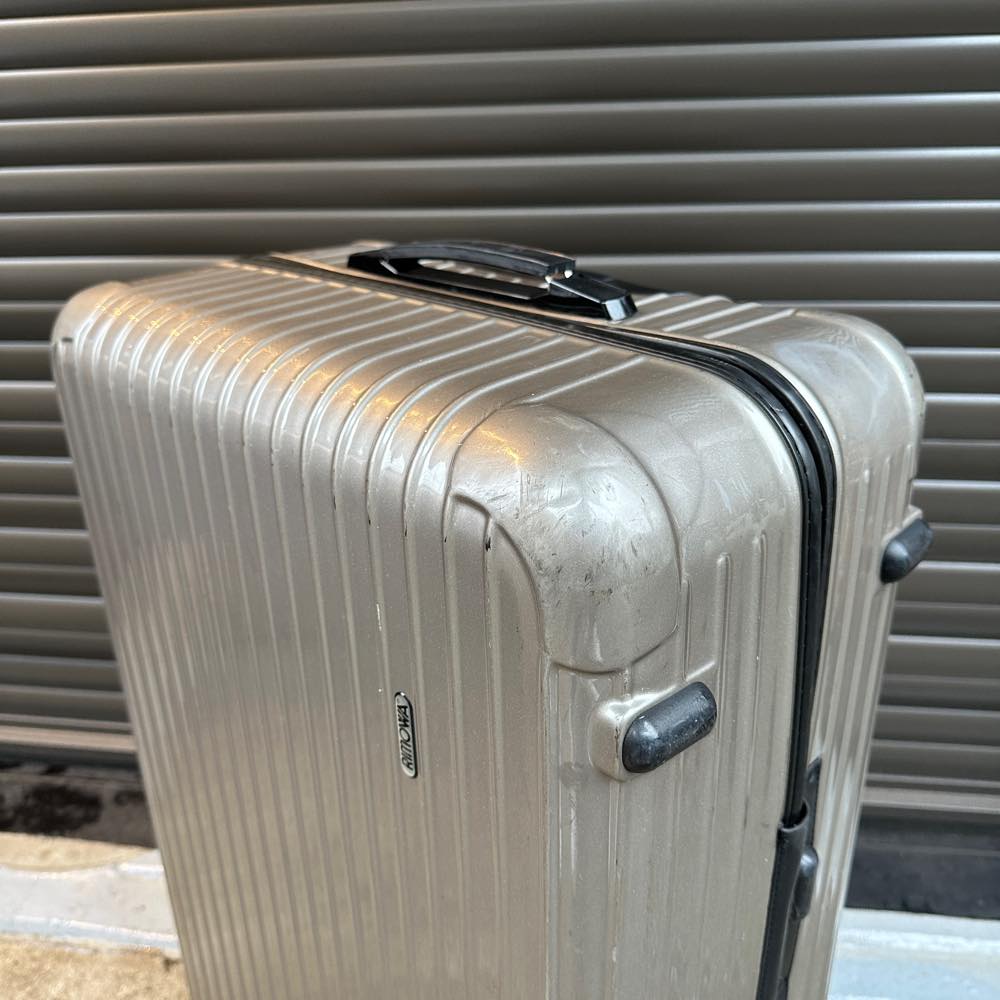 リモワ　サルサ　869.70　82リットル　中古商品　4輪