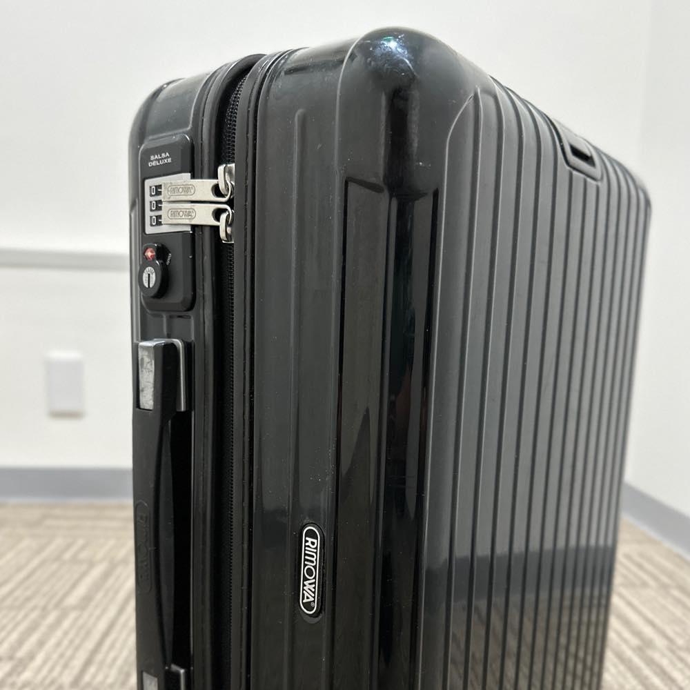 リモワ　サルサデラックス　870.52 　新古品　32リットル　4輪
