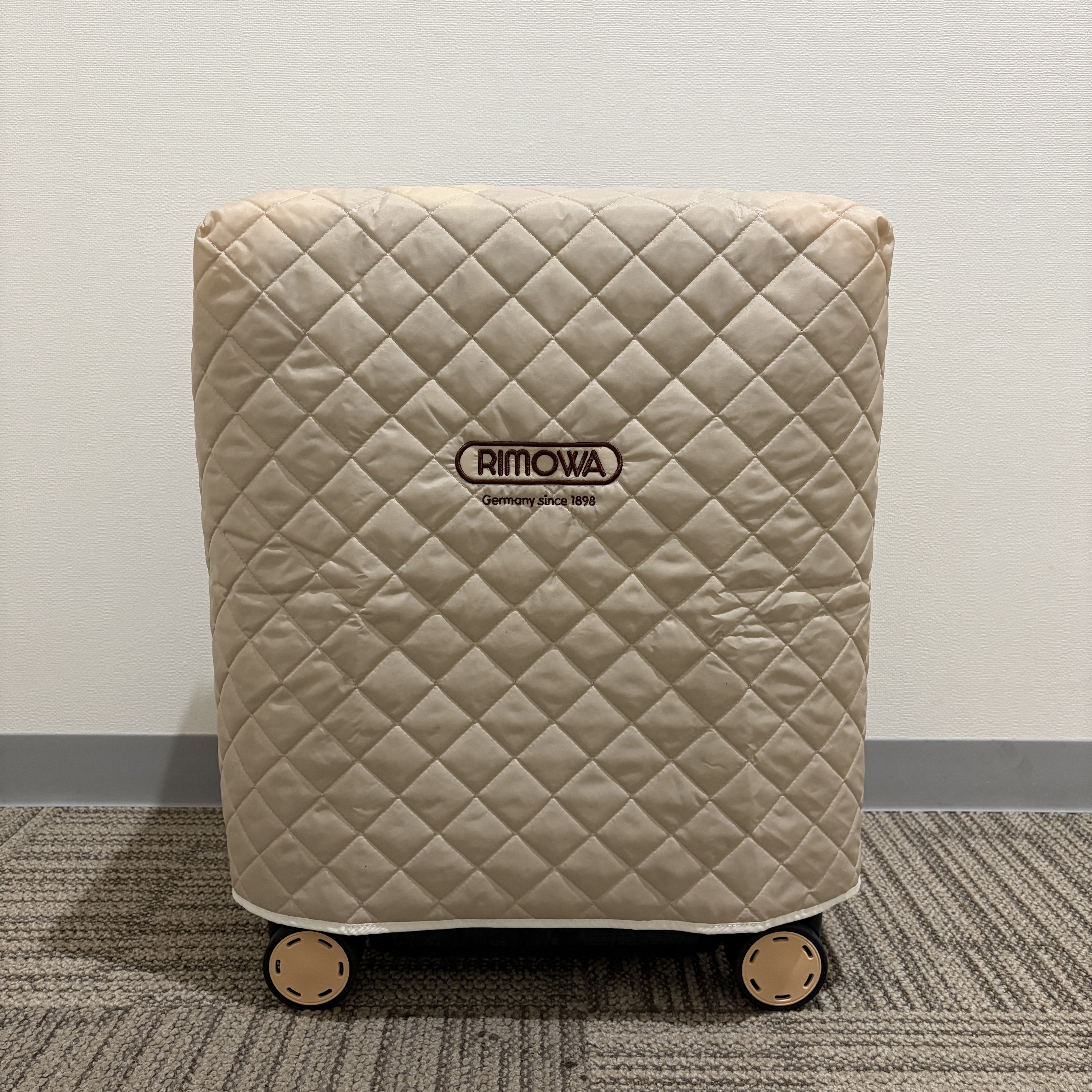 リモワ　ボサノバ　870.56.41.4　42リットル　中古美品　4輪