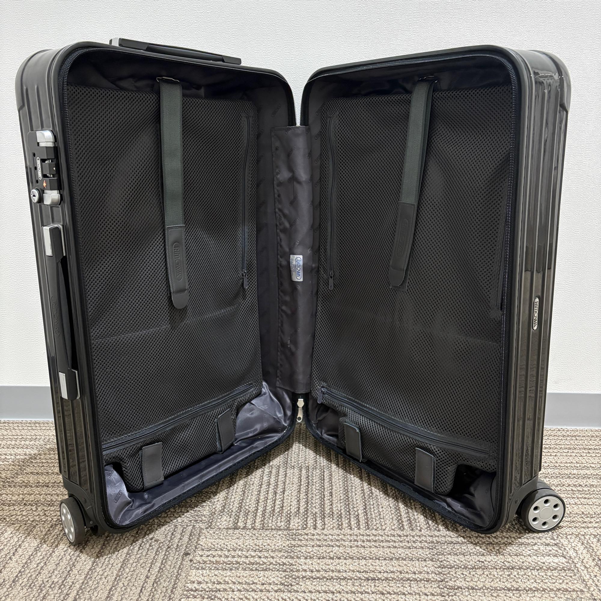 リモワ　サルサデラックス　870.63　中古美品　61リットル　4輪