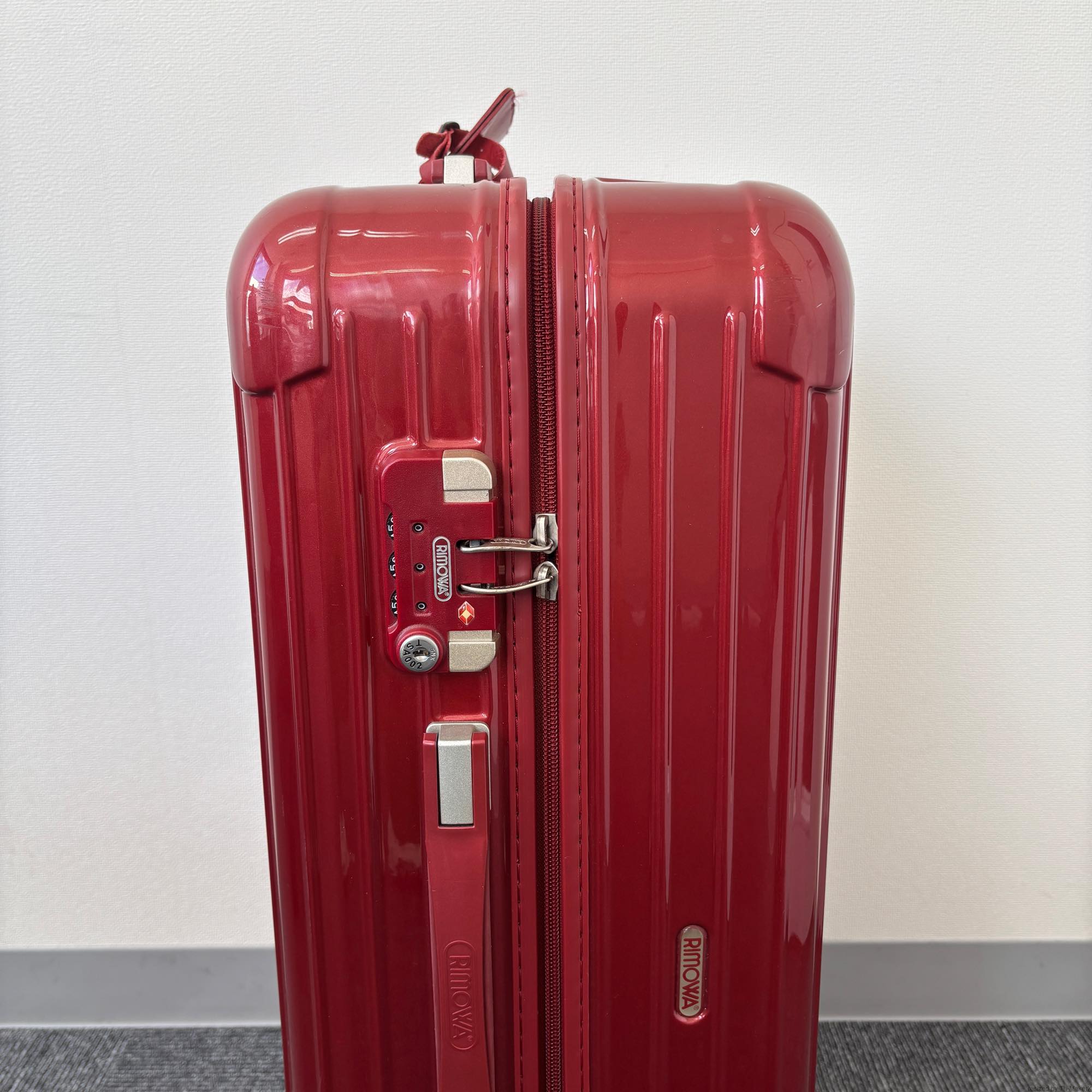リモワ　サルサデラックス(エッセンシャル)　873.63　中古美品　58リットル　4輪