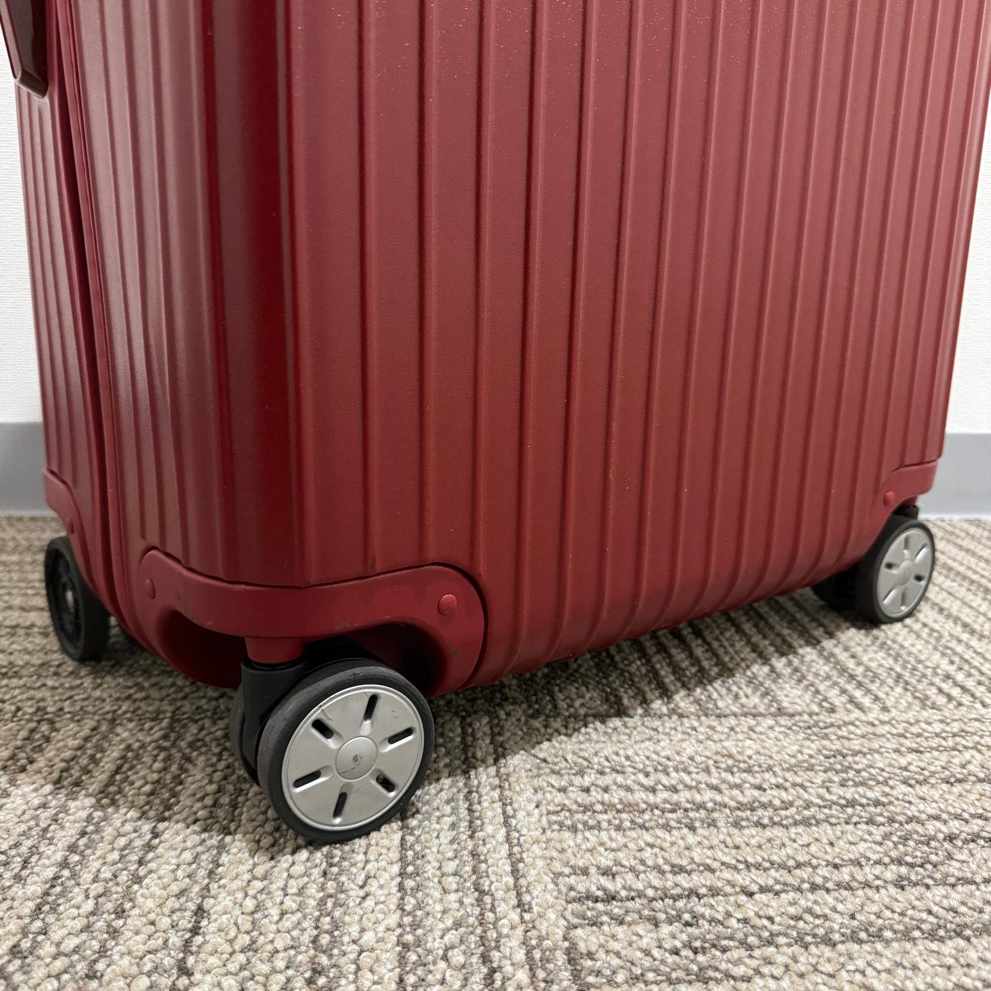 リモワ サルサ 875.70 82リットル 中古商品 4輪 – リモワ(RIMOWA)専門