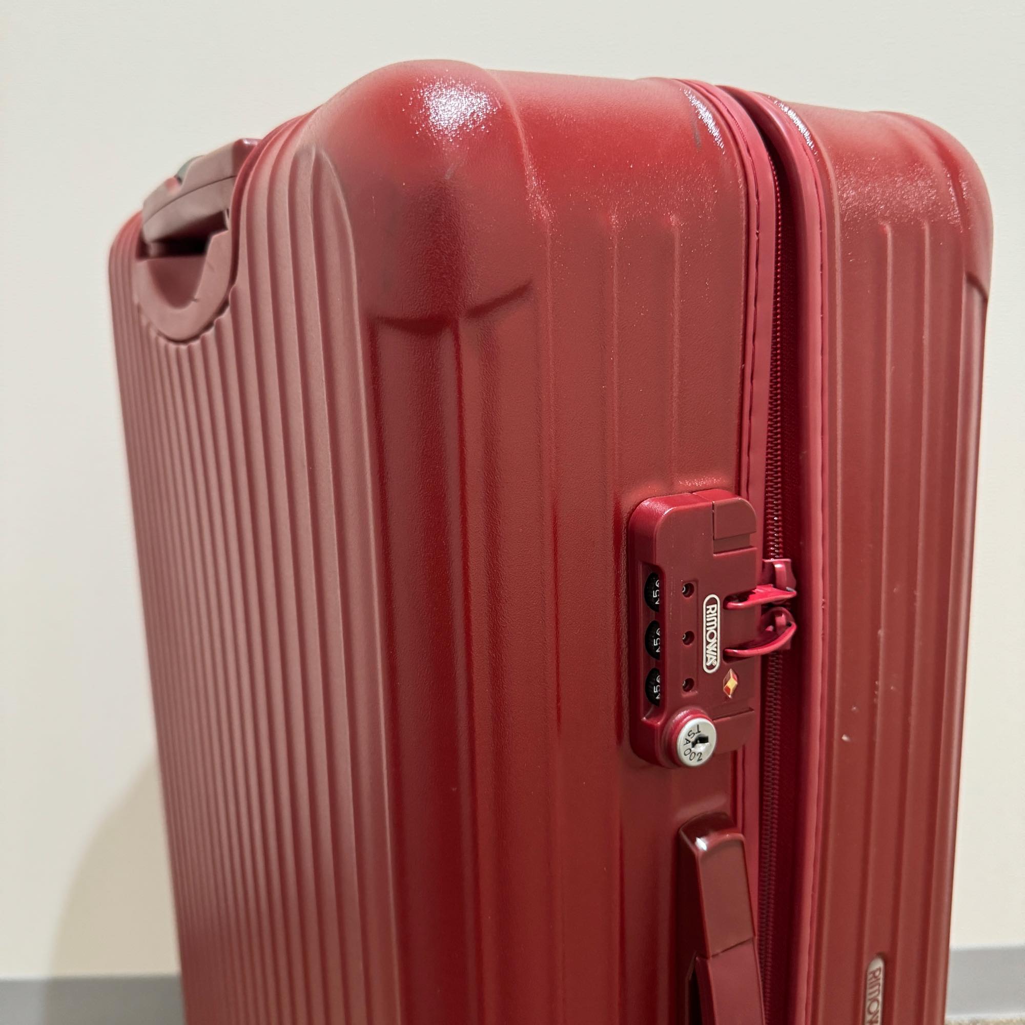 リモワ　サルサ　875.70　82リットル　中古商品　4輪