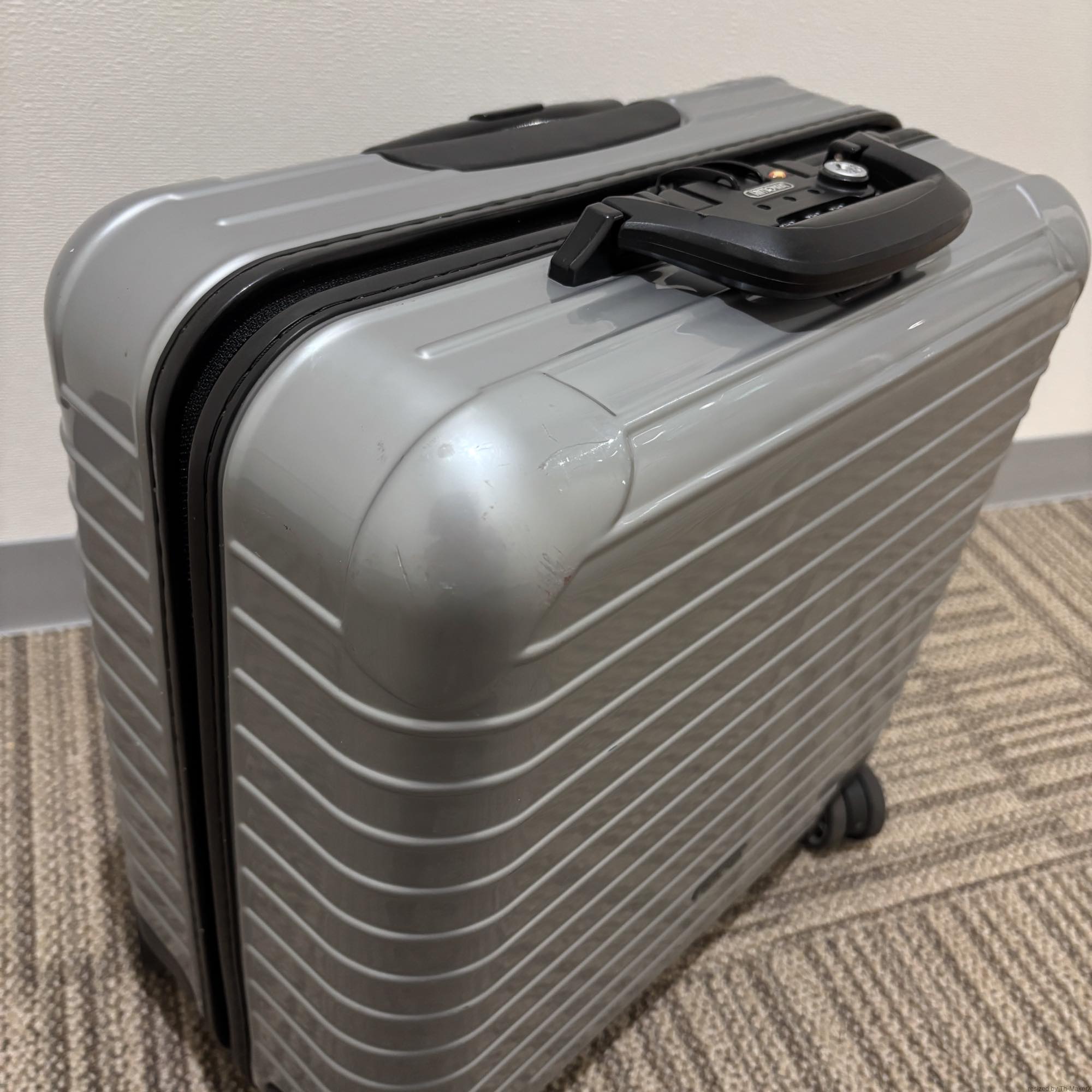 リモワ エッセンシャル(サルサ) トロリー 876.40 中古美品 4輪 25