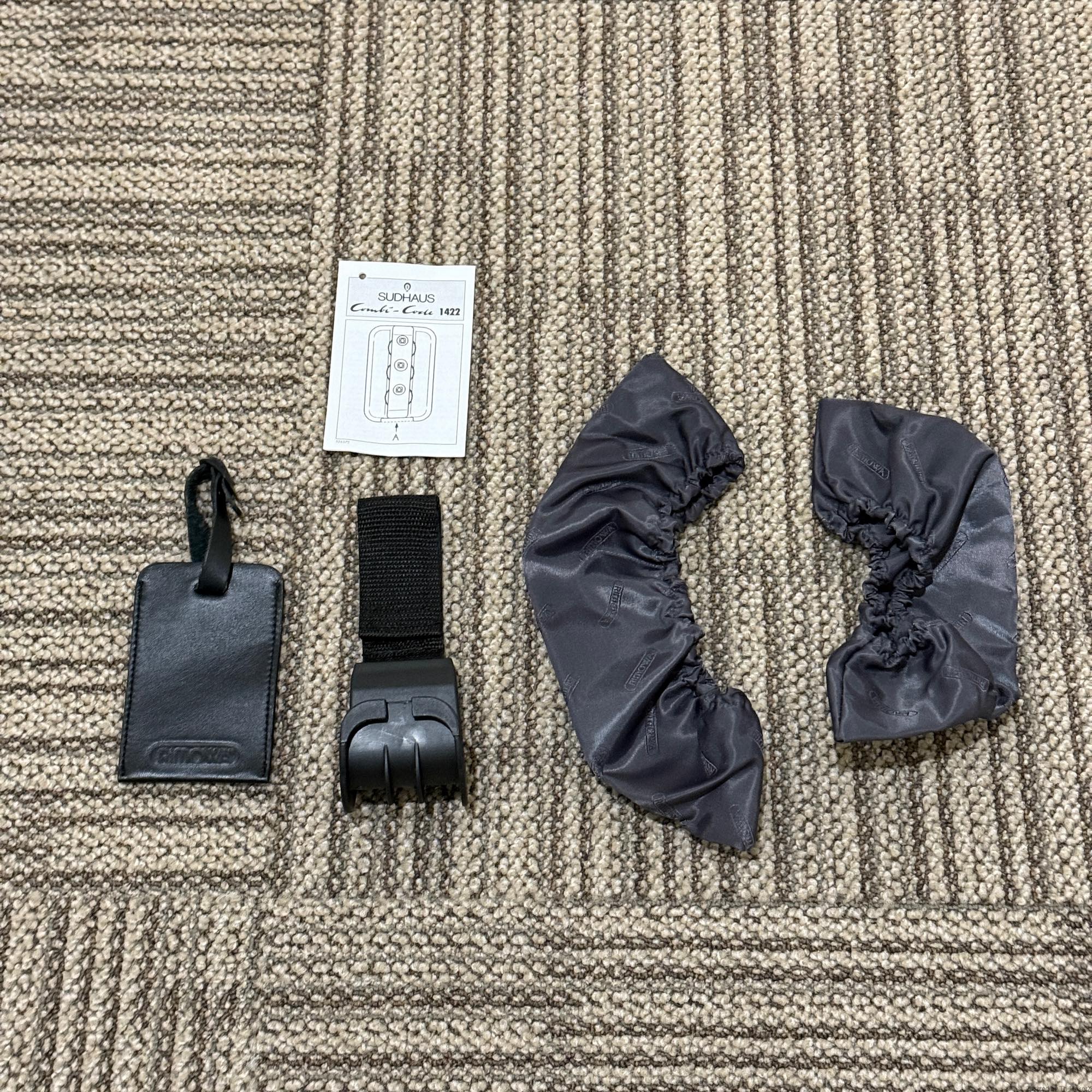 リモワ　リンボ　880.52.50.2　中古美品　32リットル　2輪