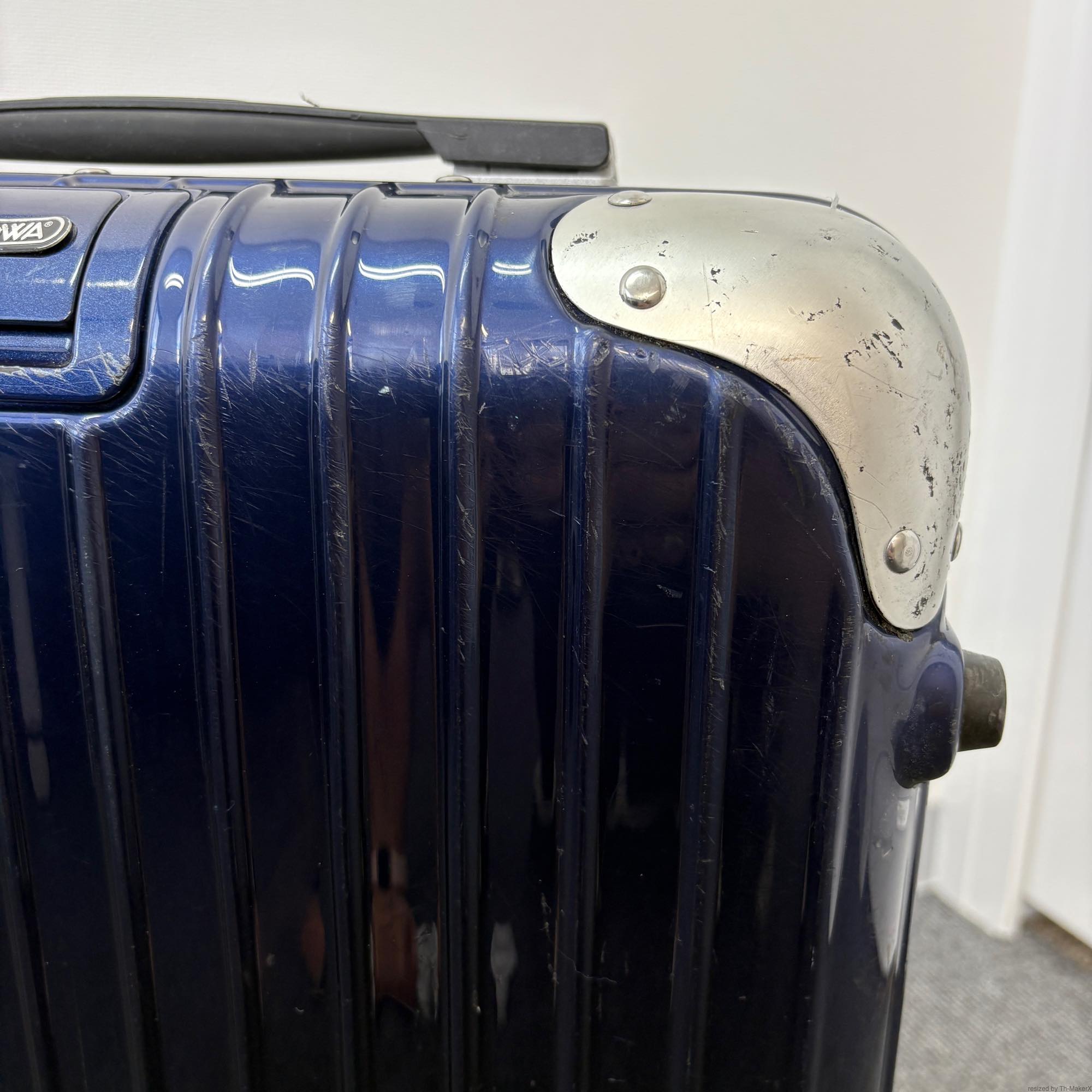 リモワ　リンボ(ハイブリッド)　881.52　32リットル　中古商品　2輪