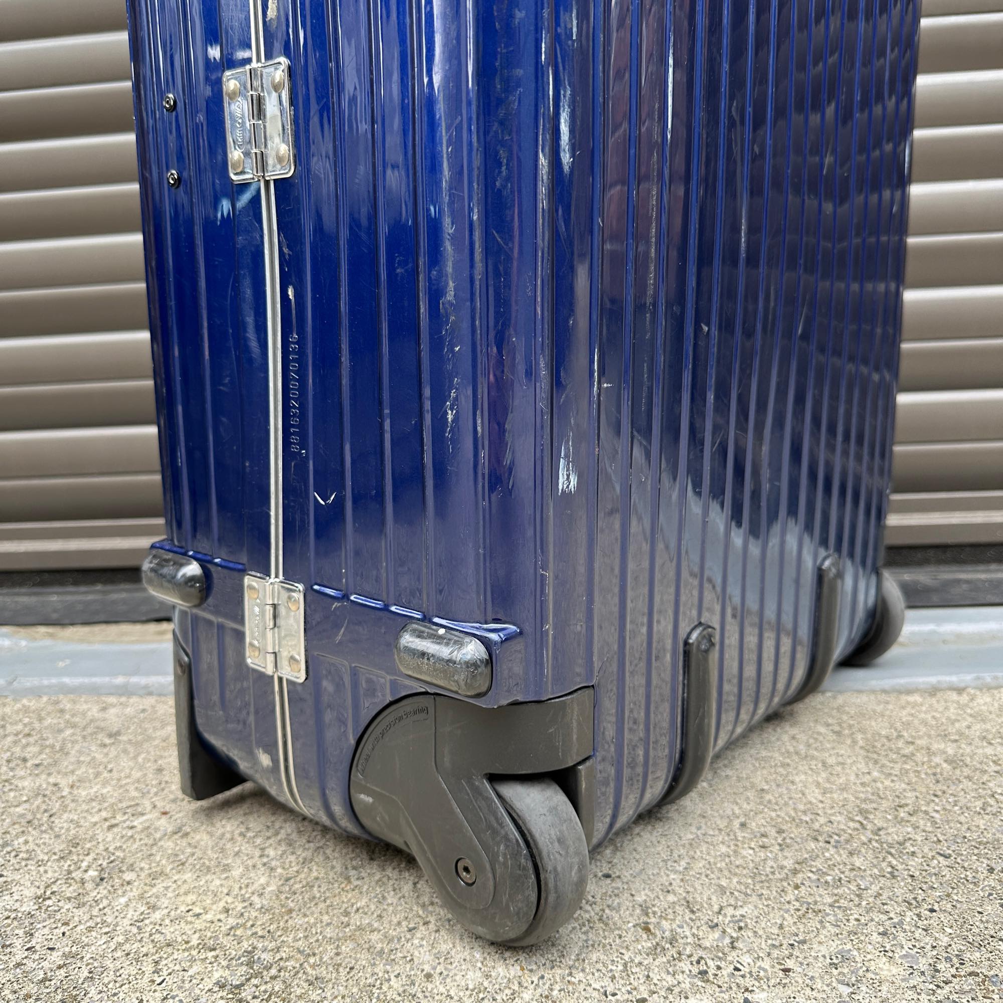 リモワ　リンボ　U881.63　60リットル　中古商品　2輪