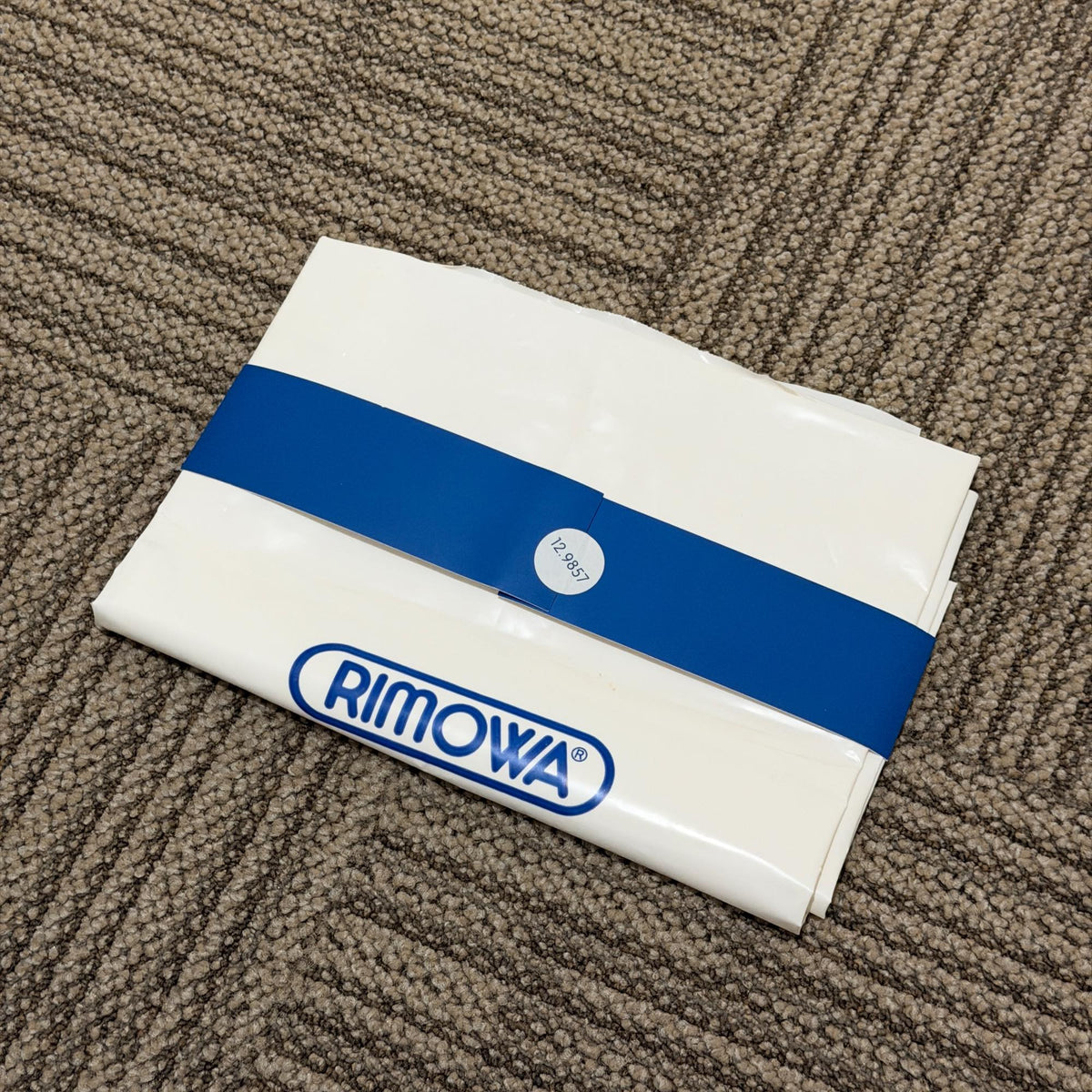リモワ　リンボ　中古美品　881.73.50.4　87リットル　4輪