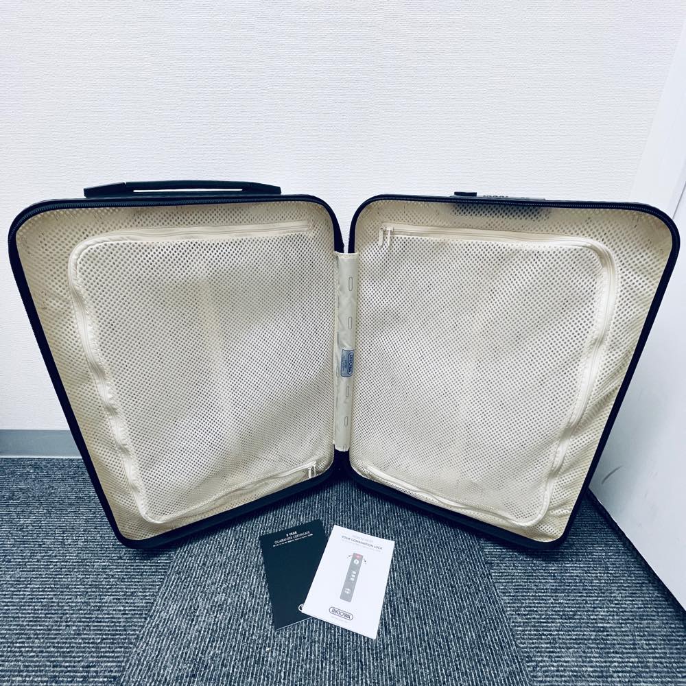 リモワ　サルサエアー　中古美品　893.08　33リットル　4輪