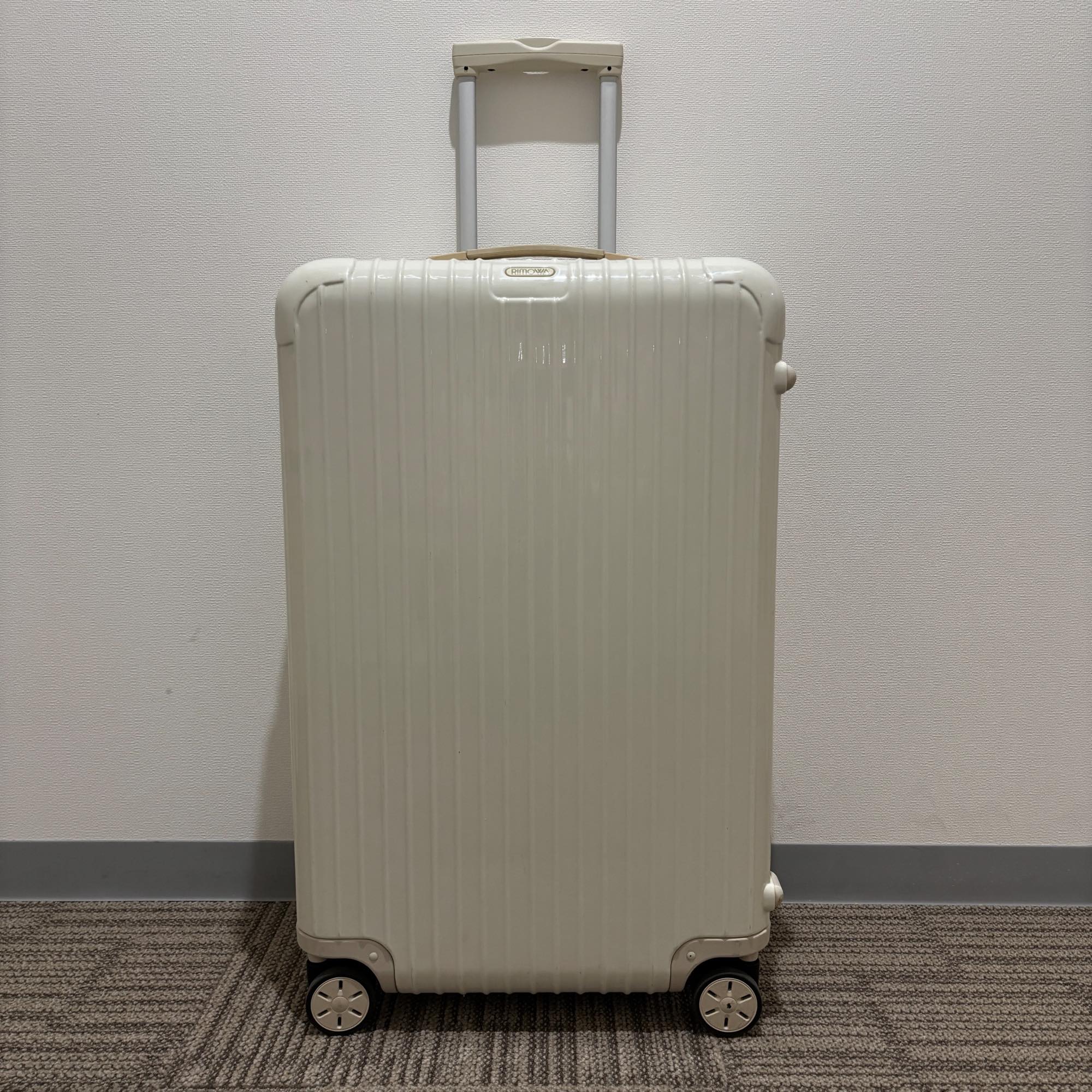 リモワ　ユナイテッドアローズ限定　エッセンシャル(サルサ)　895.44.01.0　中古美品　78リットル　4輪