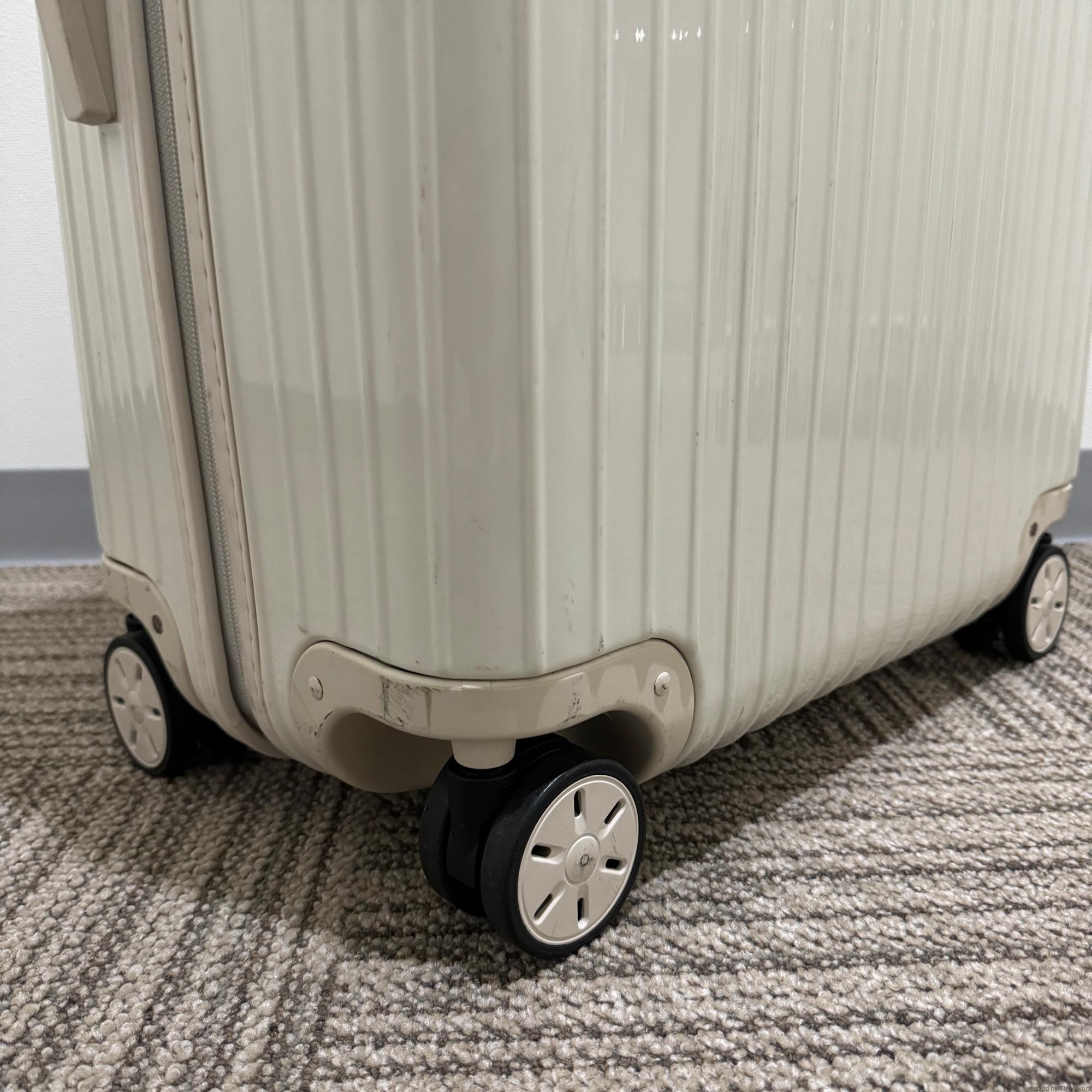 リモワ　ユナイテッドアローズ限定　サルサ　895.44.01.2　中古美品　78リットル　4輪
