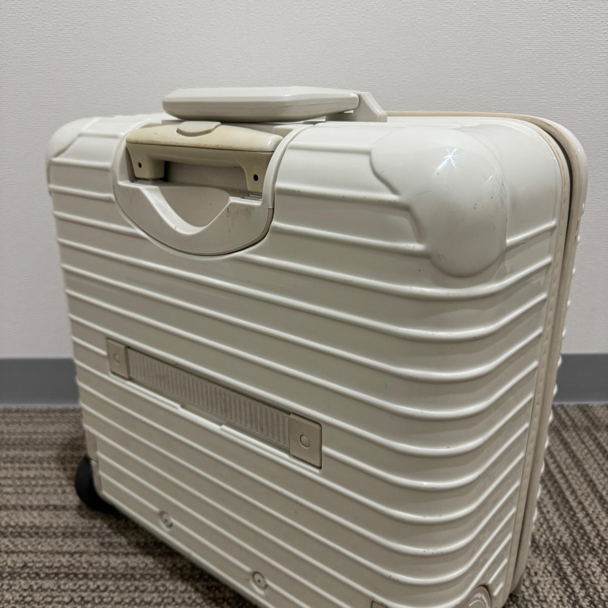 リモワ ユナイテッドアローズ限定サルサ 895.47 中古商品 20リットル 2
