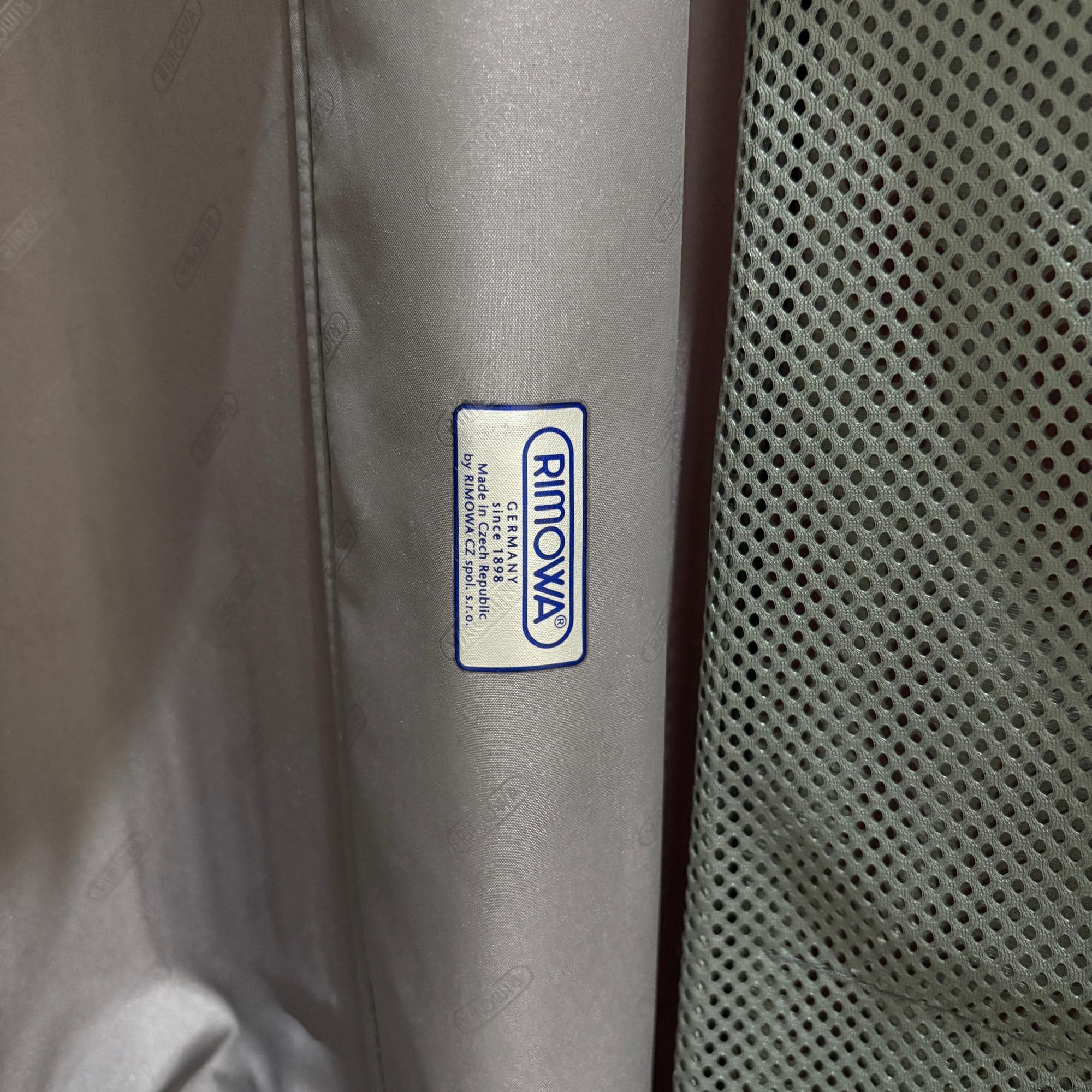 リモワ　サルサ　855.52-9　35リットル　中古美品　2輪
