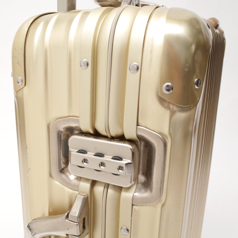 リモワ トパーズゴールド 中古品 915.52 35リットル 2輪 – リモワ