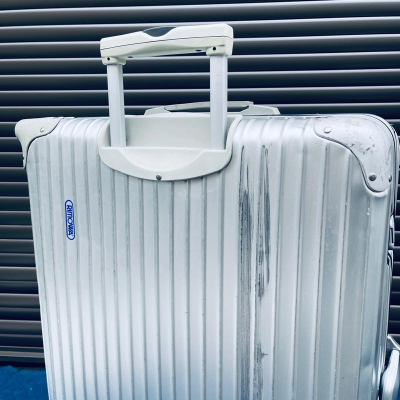 リモワ　シルバーインテグラル　中古品　U923.77　104リットル　4輪