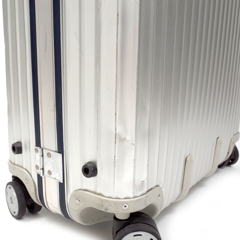 リモワ シルバーインテグラル 中古品 U923.77 104リットル 4輪