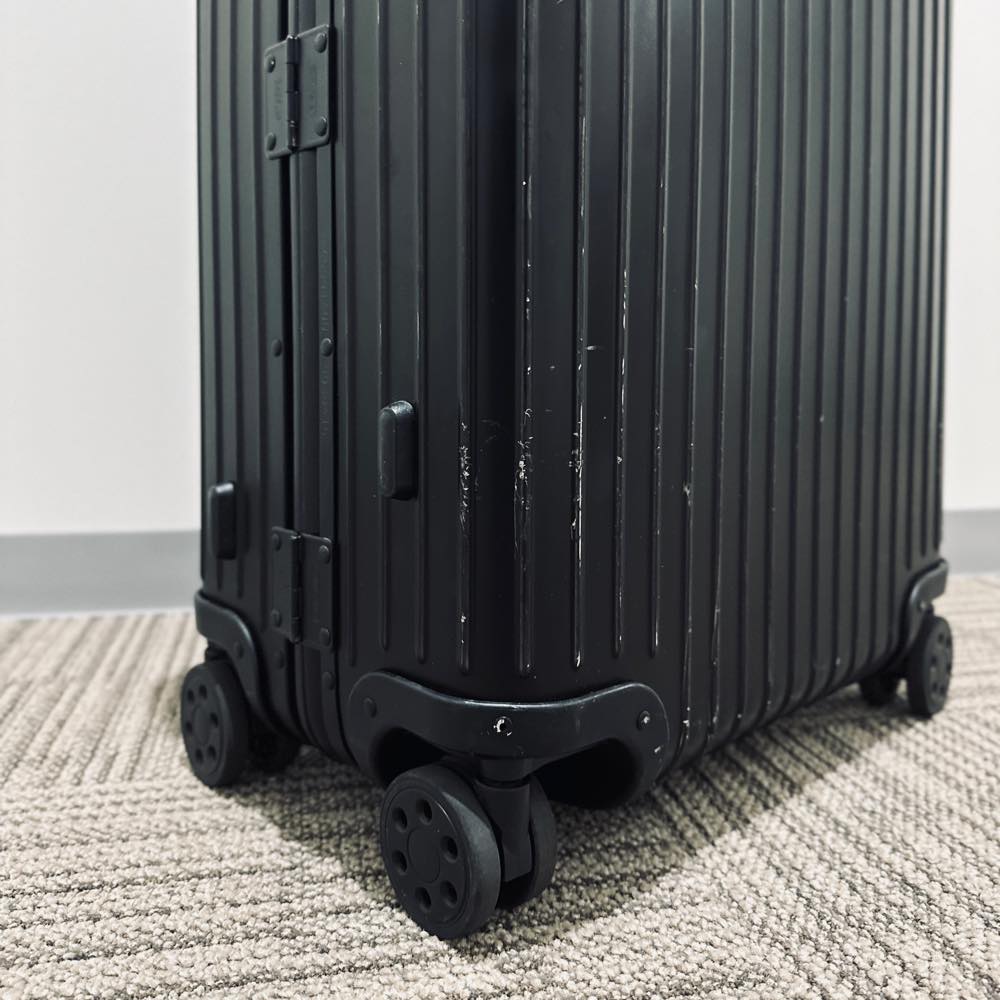 リモワ　トパーズ ステルス　中古商品　924.63.01.4　64リットル　4輪