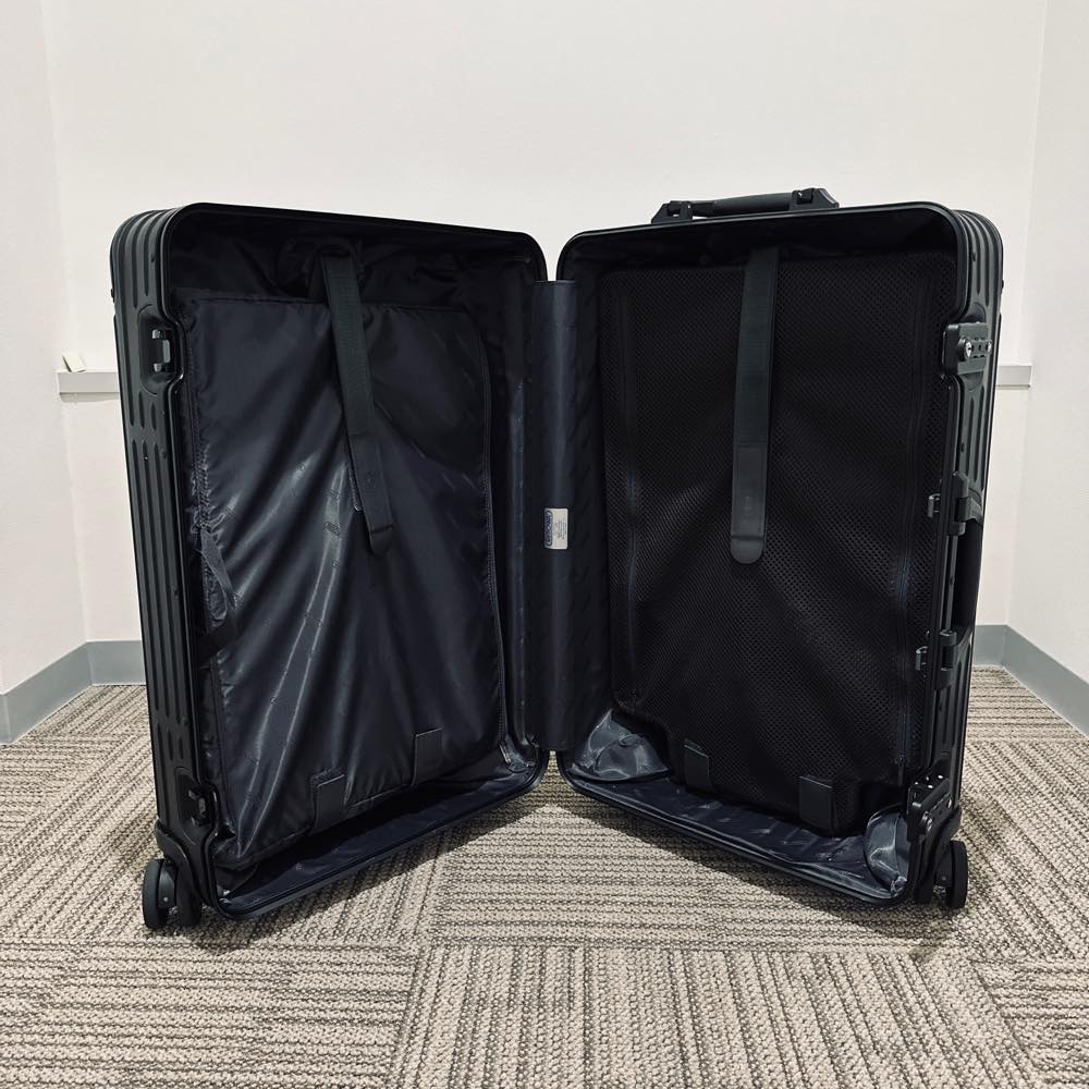 リモワ　トパーズ ステルス　中古商品　924.63.01.4　64リットル　4輪