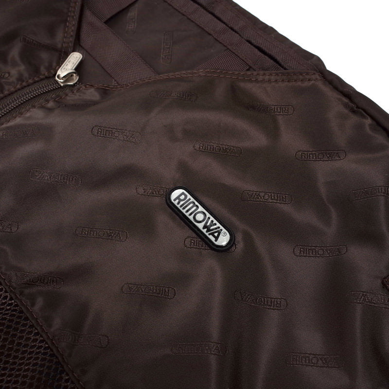 リモワ　トパーズ チタニウム　中古商品　924.63.03.4　64リットル　4輪