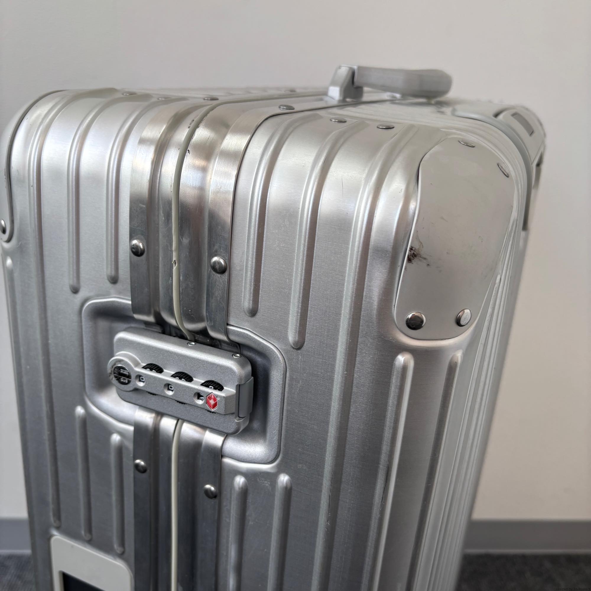 【Bankrobber09 】❤️ RIMOWA トパーズ電子タグ付き リモワ オリジナル(トパーズ) 電子タグ 中古商品 924.77.00.5 98