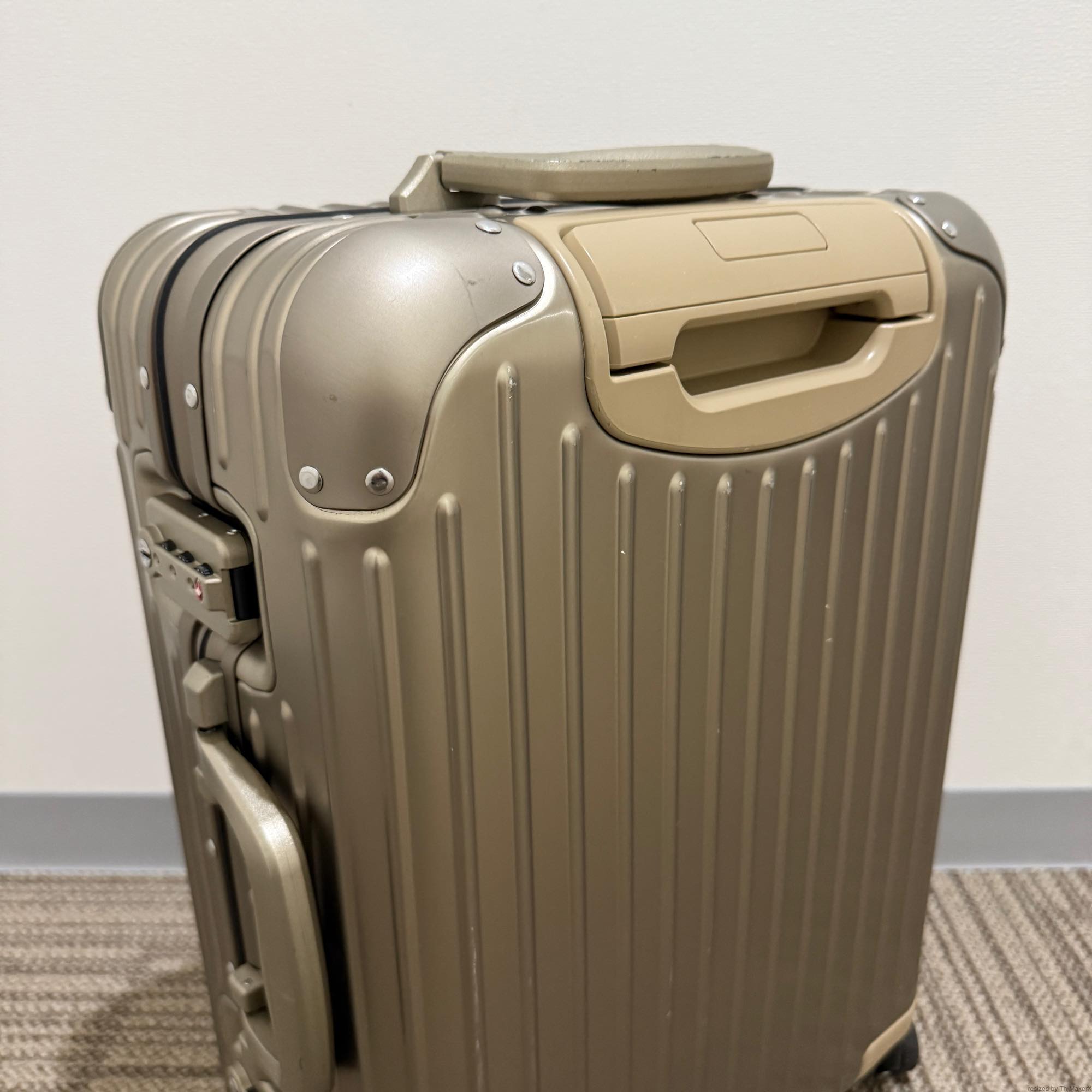 リモワ　オリジナル　925.53.04.4　キャビン　ゴールド　中古美品　35リットル　4輪