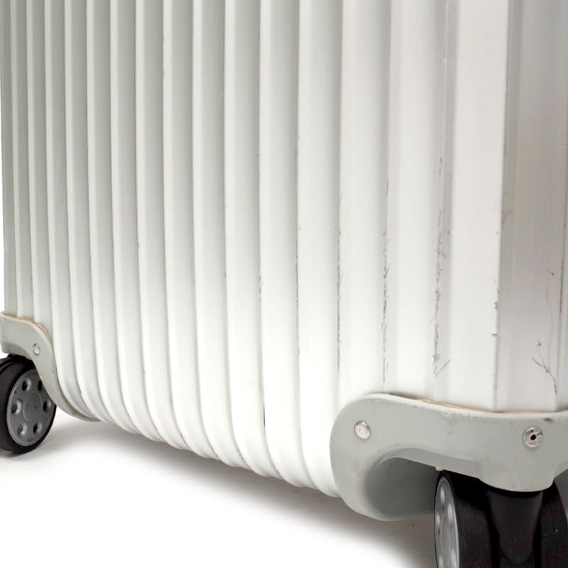 リモワ トパーズ 932.63 中古商品 64リットル 4輪 – リモワ(RIMOWA