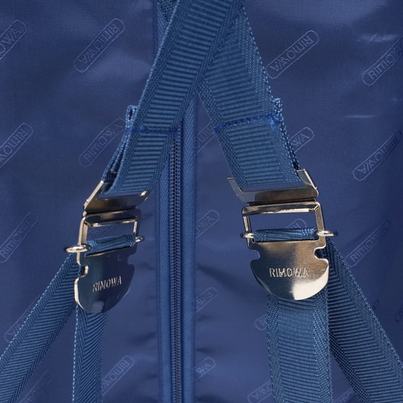 リモワ　トパーズ　中古商品　932.77　104リットル　4輪