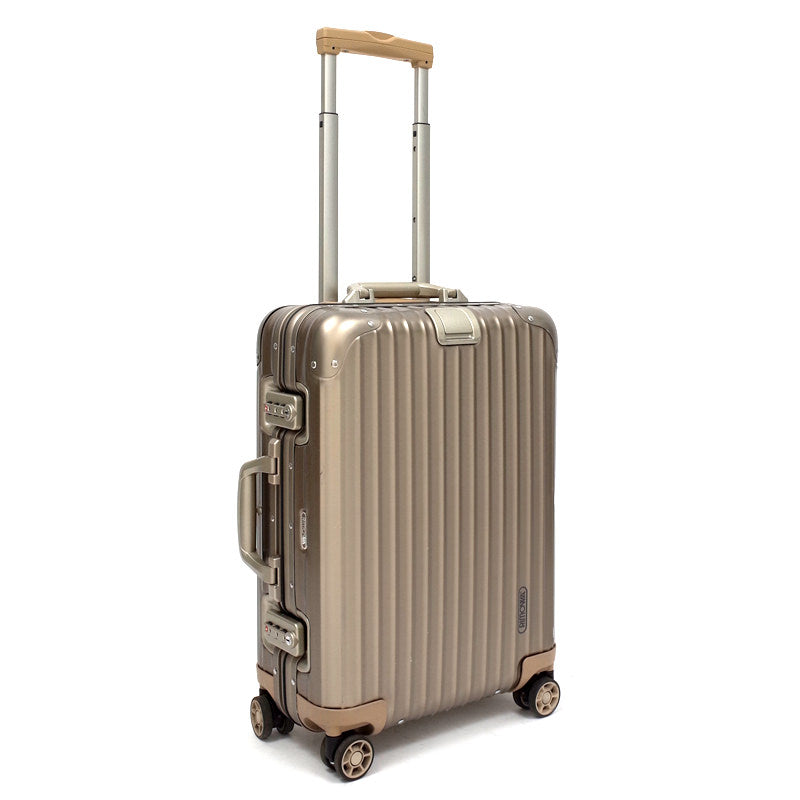 リモワ　トパーズ　945.52 　中古商品　32リットル　4輪