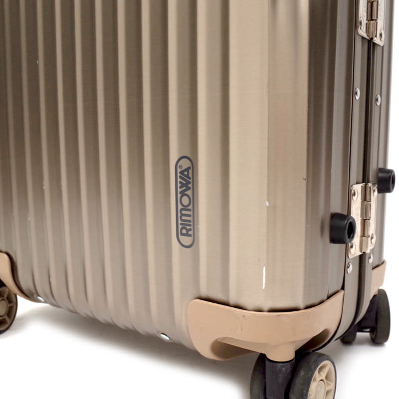 リモワ　トパーズ　945.52 　中古商品　32リットル　4輪