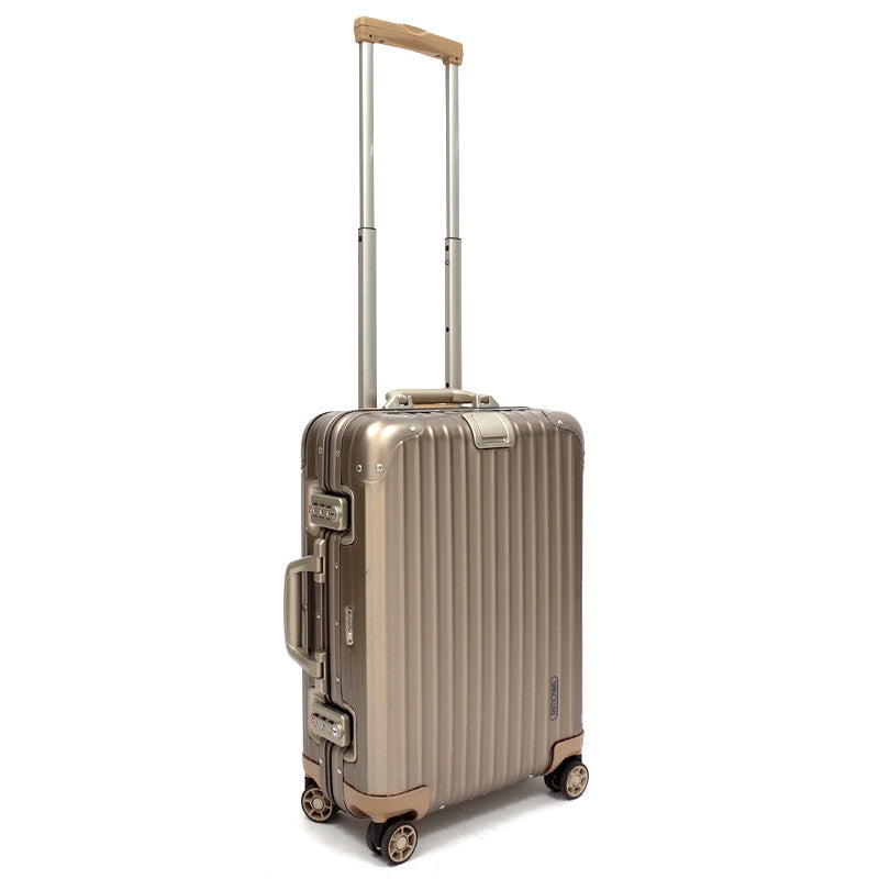 リモワ　トパーズ　945.52 　中古商品　32リットル　4輪