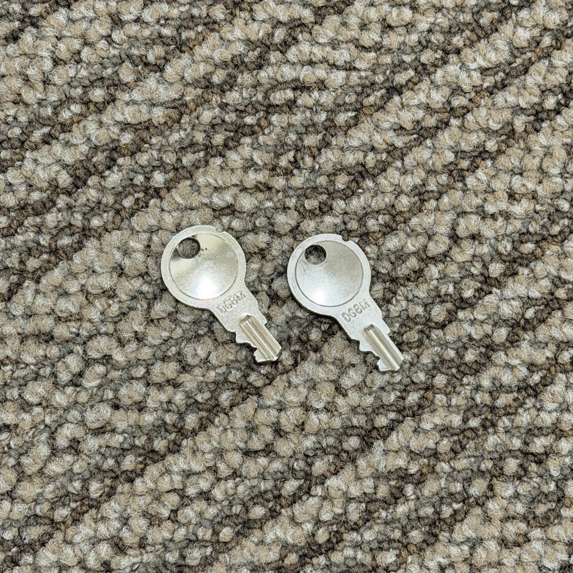 リモワ　オパール　949.77　中古商品　104リットル　4輪