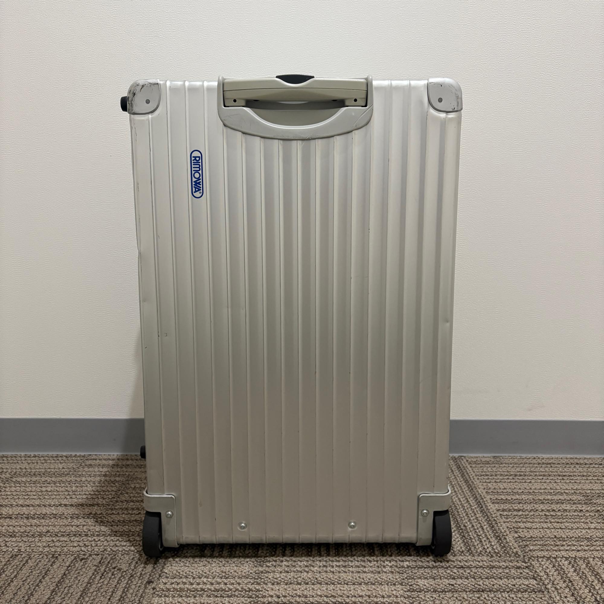 リモワ　オパール　中古美品　965.82　64リットル　2輪