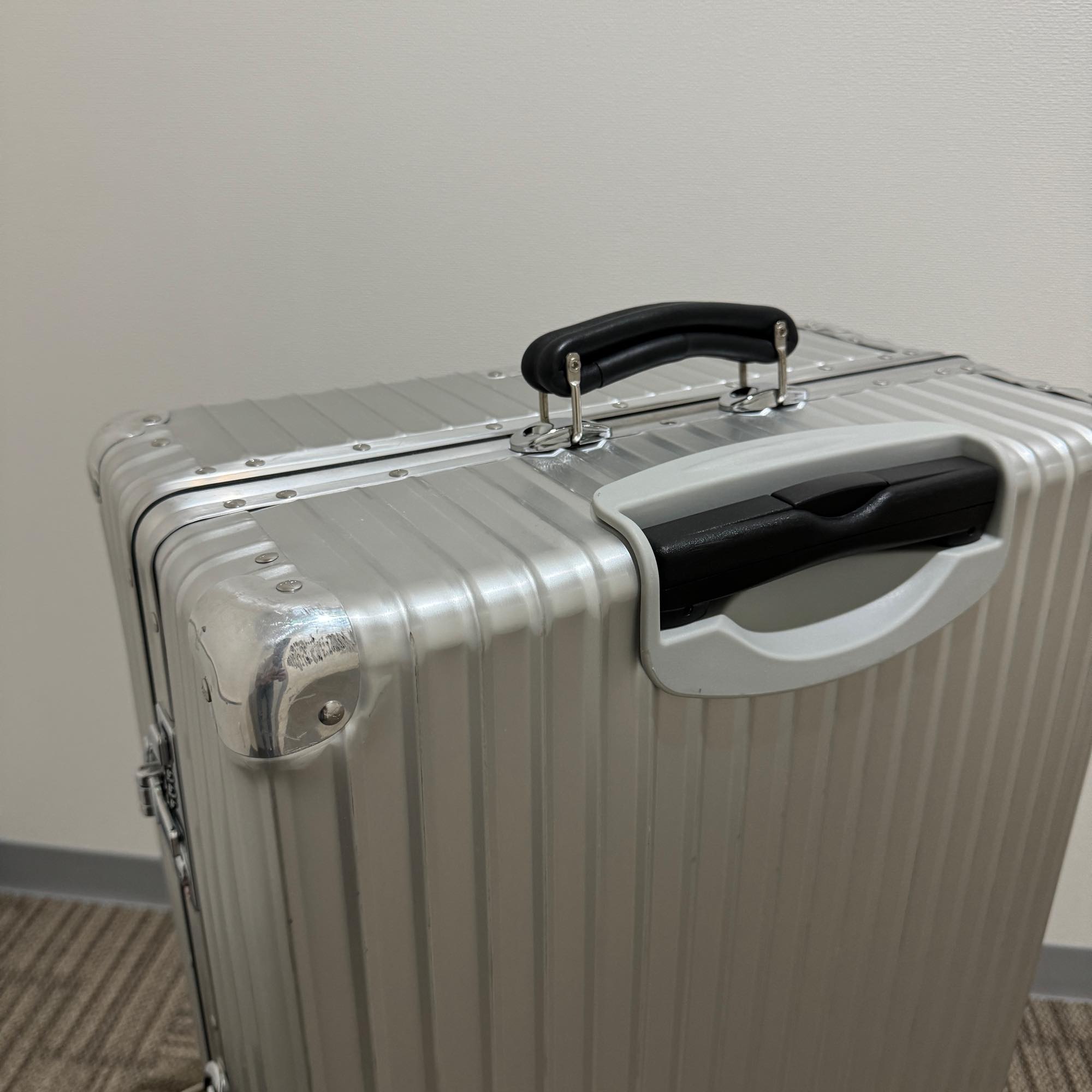 リモワ　クラシック　チェックインL　972.73　中古美品　 84リットル　4輪