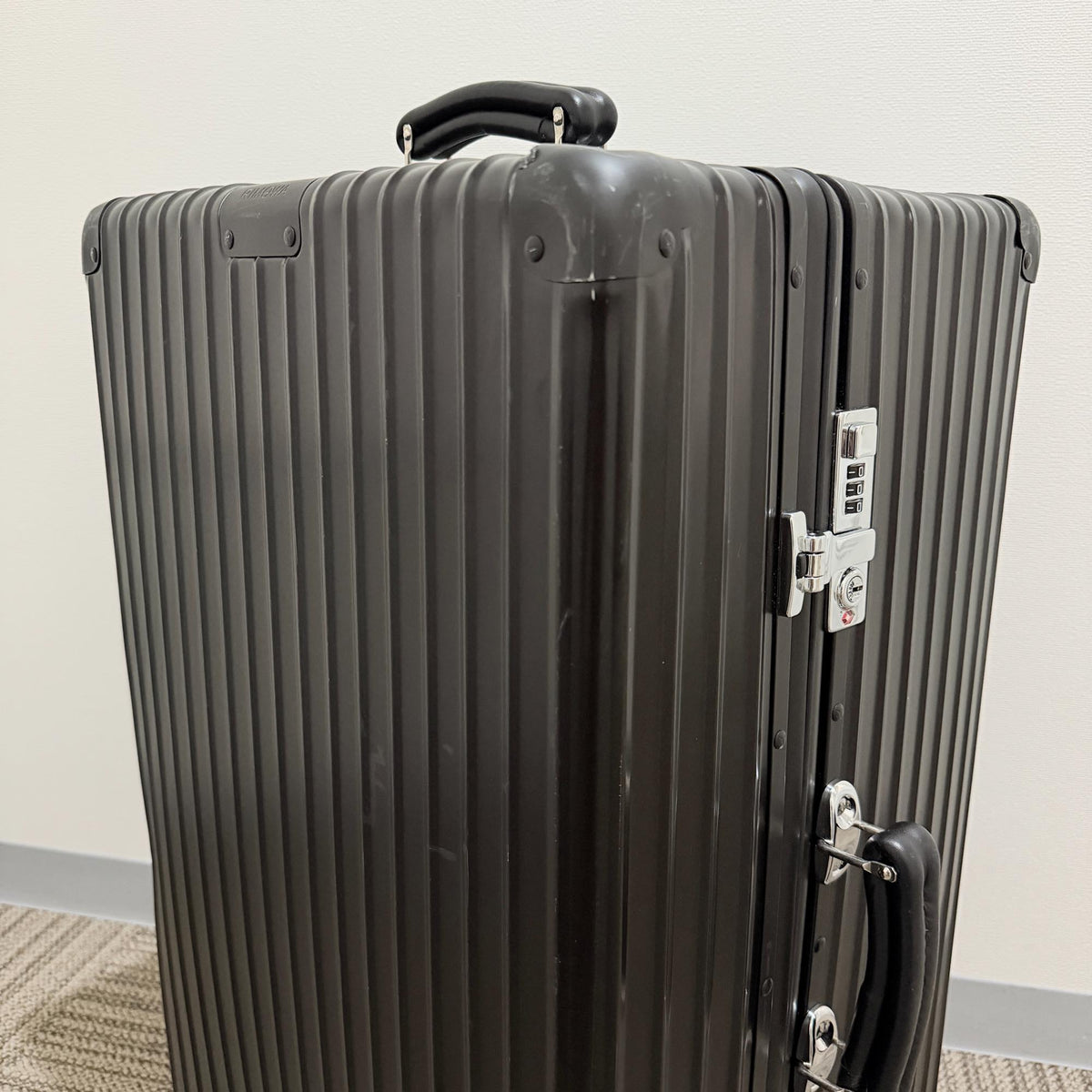 リモワ　クラシック　中古美品　U973.75.01.4　100リットル　4輪